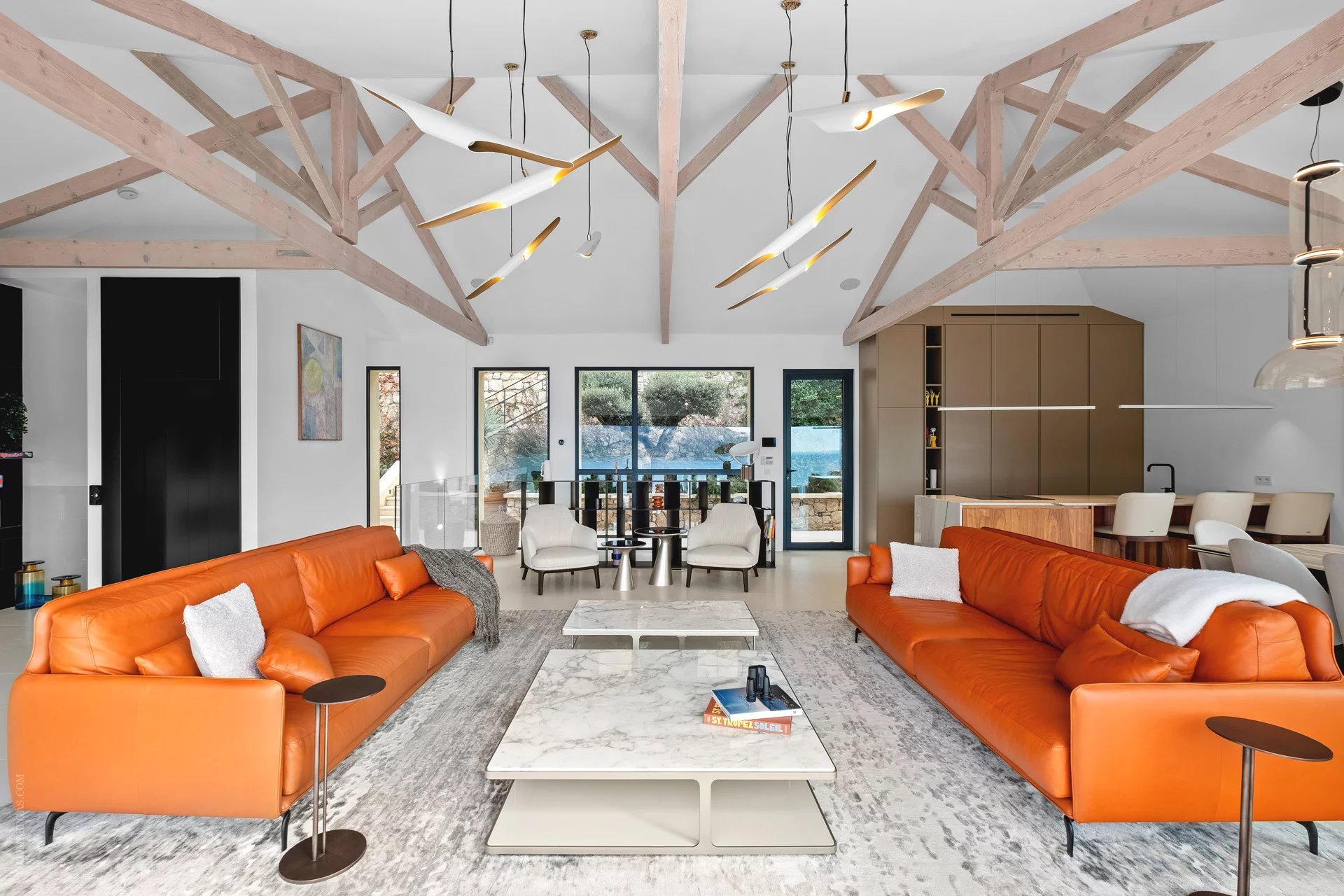 Design de bon goût avec vue panoramique sur la baie de Villefranche