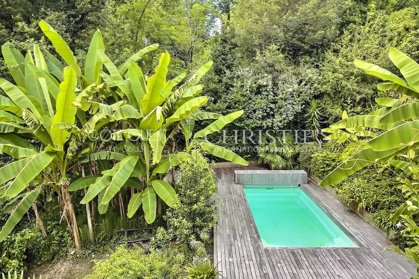 4 Bedroom Villa/Townhouse's Image 8