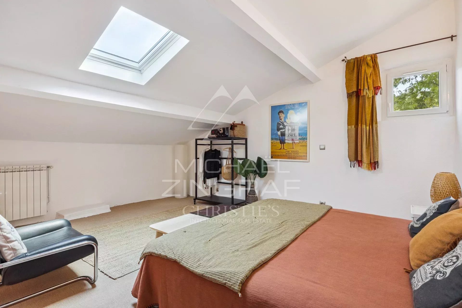 6 Bedroom Villa/Townhouse's Image 8