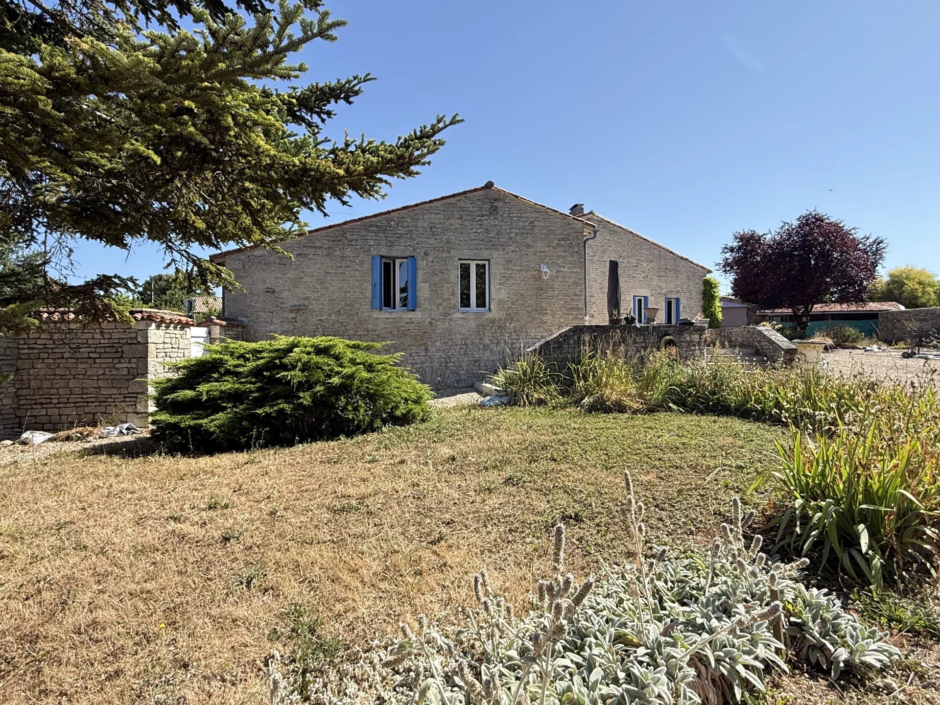 Stunning stone property close to all amenities