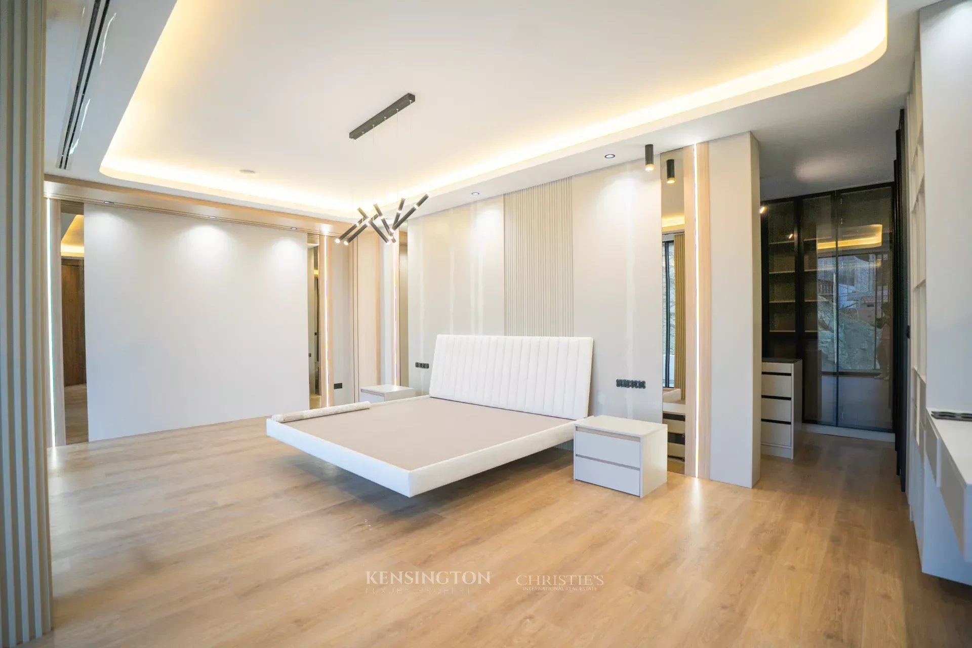 4 Bedroom Villa/Townhouse's Image 21