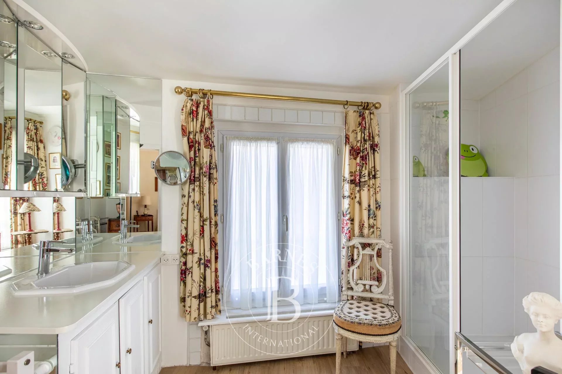 Daire Paris 16ème - picture 15