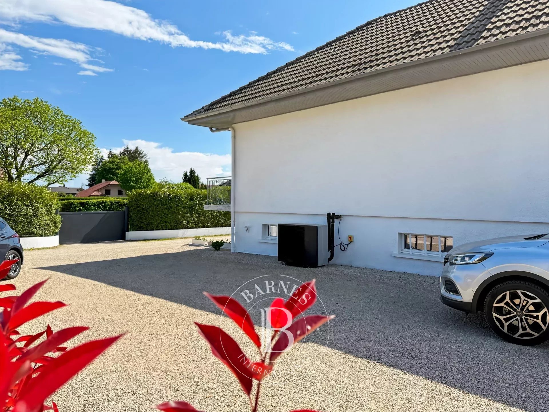 BARNES PAYS-DE-GEX - DIVONNE-LES-BAINS - RENOVATED VILLA + APARTMENT - picture 12