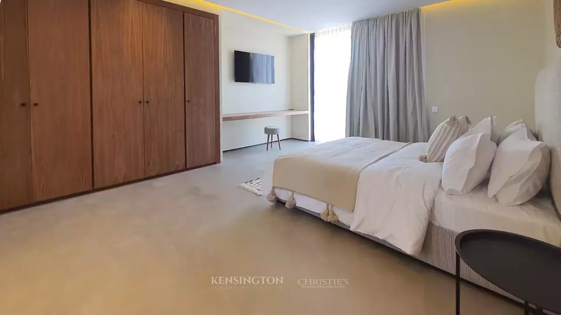 4 Bedroom Villa/Townhouse's Image 8