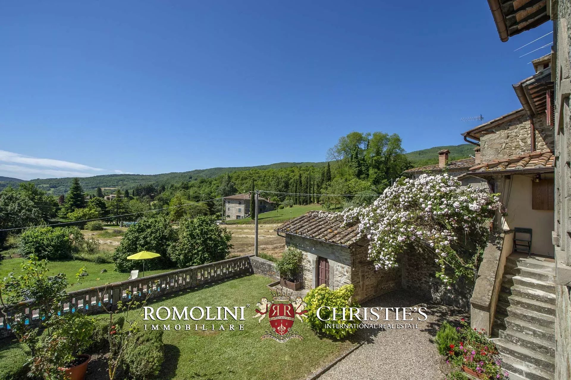 MANOR HOUSE FOR SALE IN CAPRESE MICHELANGELO, TUSCANY