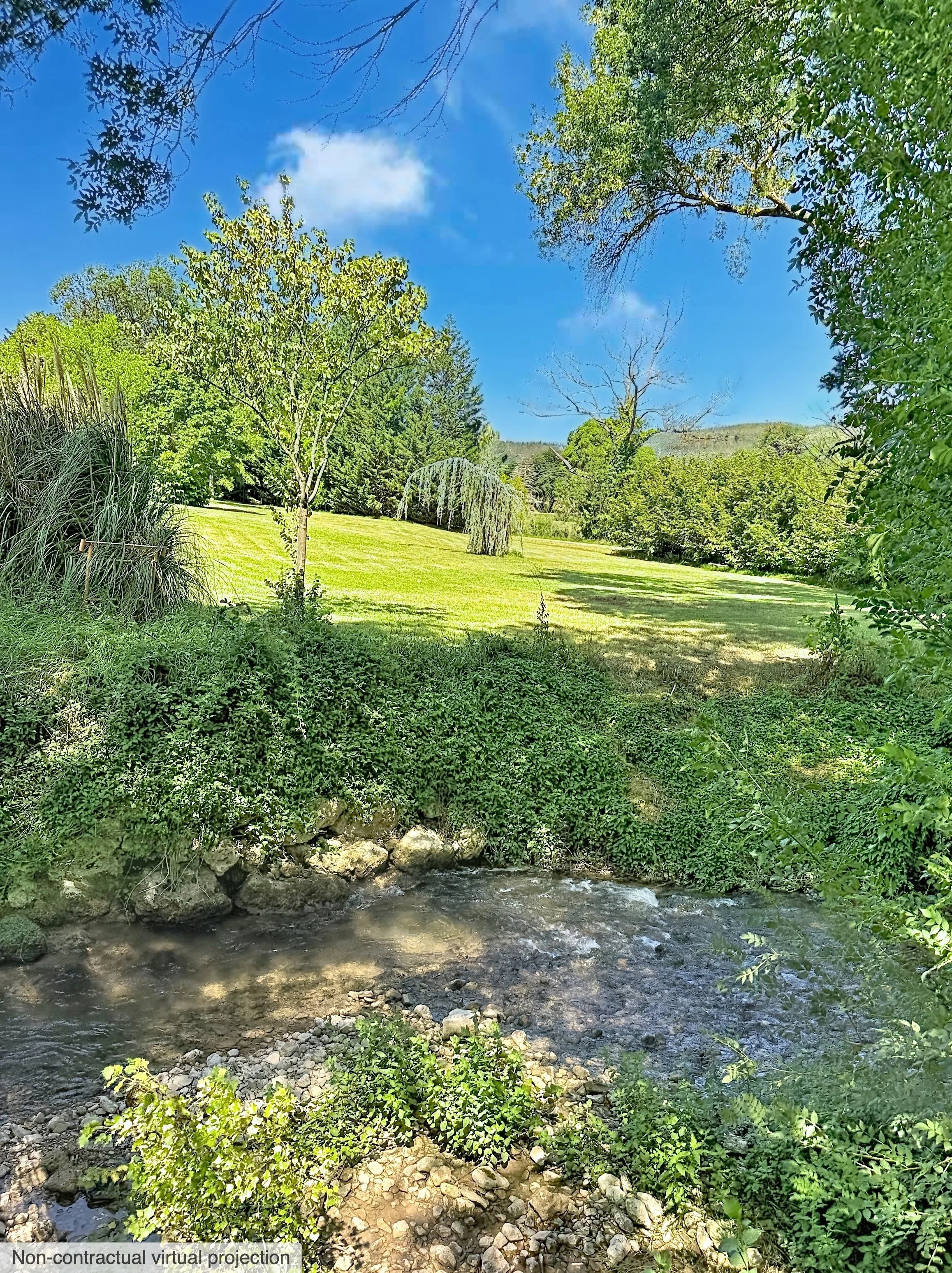 Exceptional property with 19th-century mill, detached villa, 2 pools on 1.6 hectares