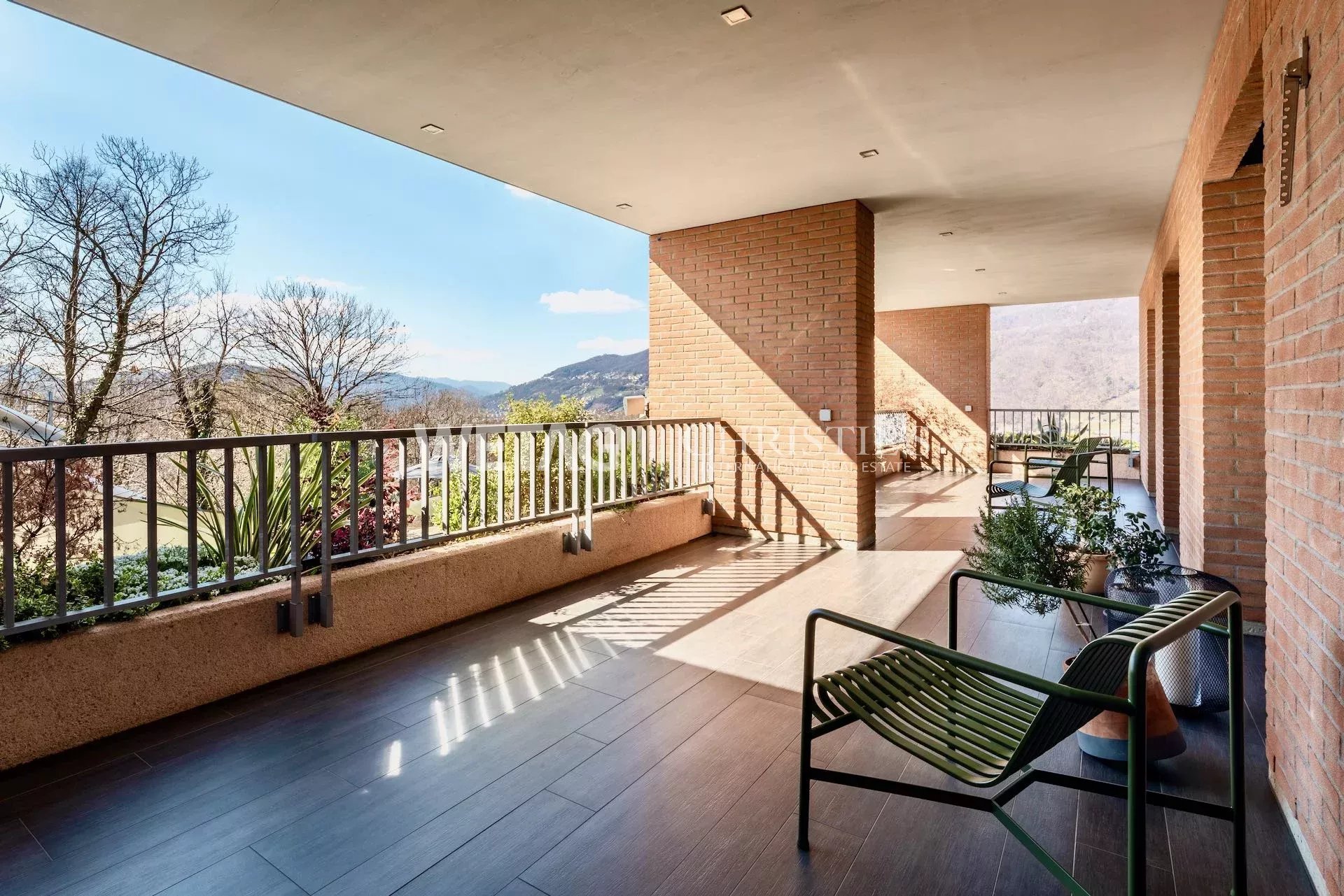 7 Bedroom Villa/Townhouse's Image 6