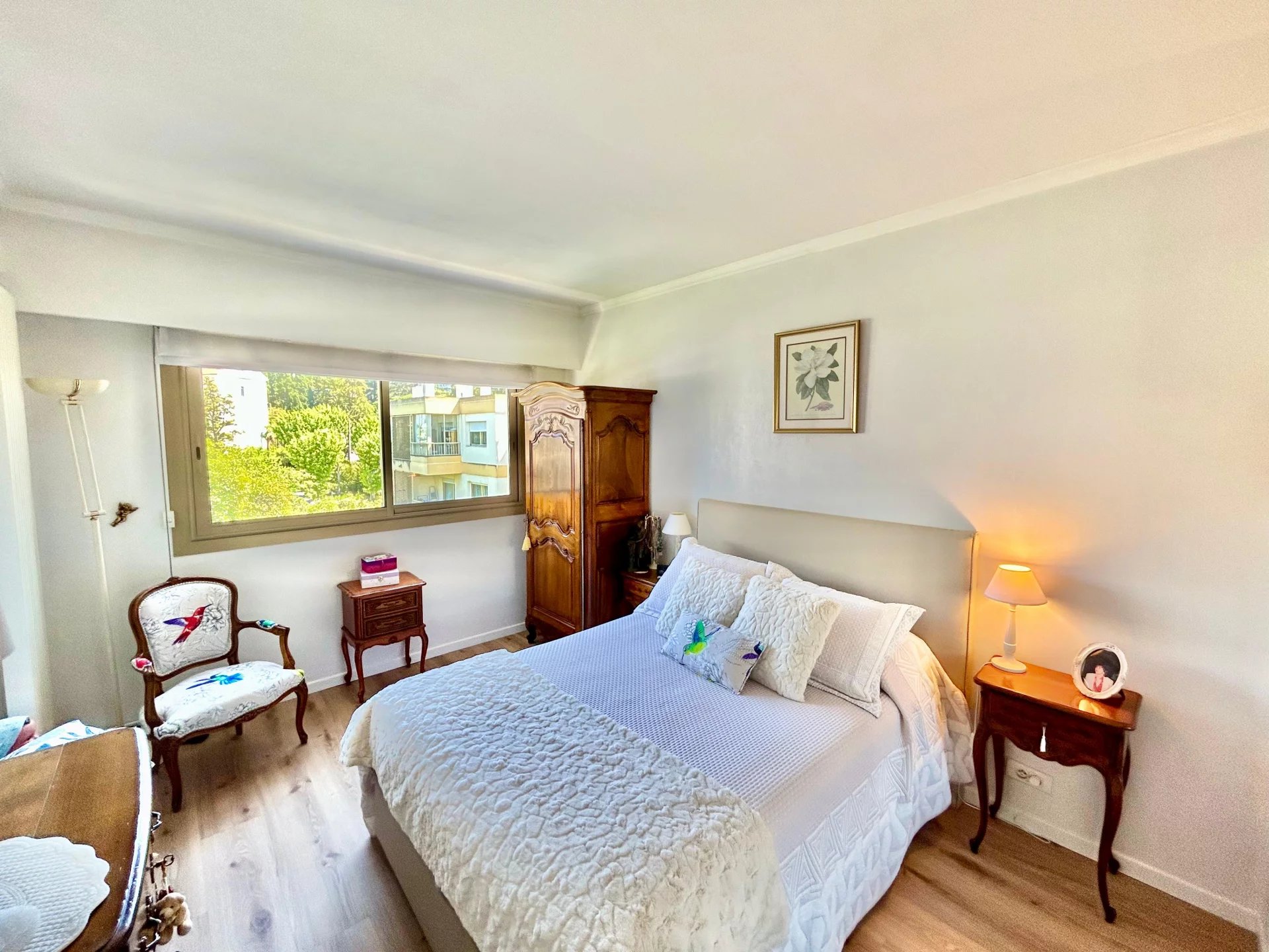 Montrose – Top floor with terrace, bright 4-room apartment with double garage