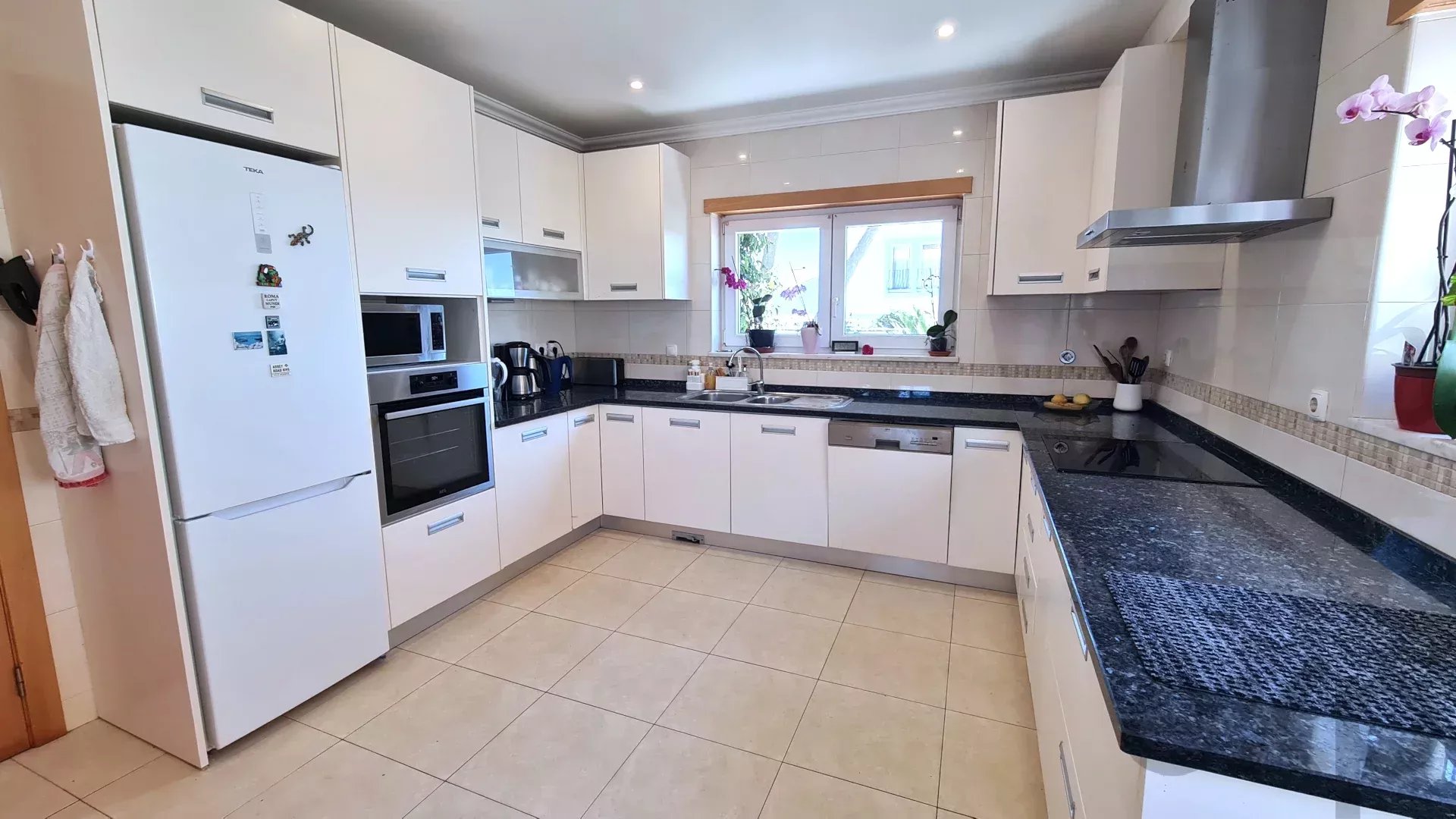 4 Bed. House with Pool, close to the beach 87154066 image 12