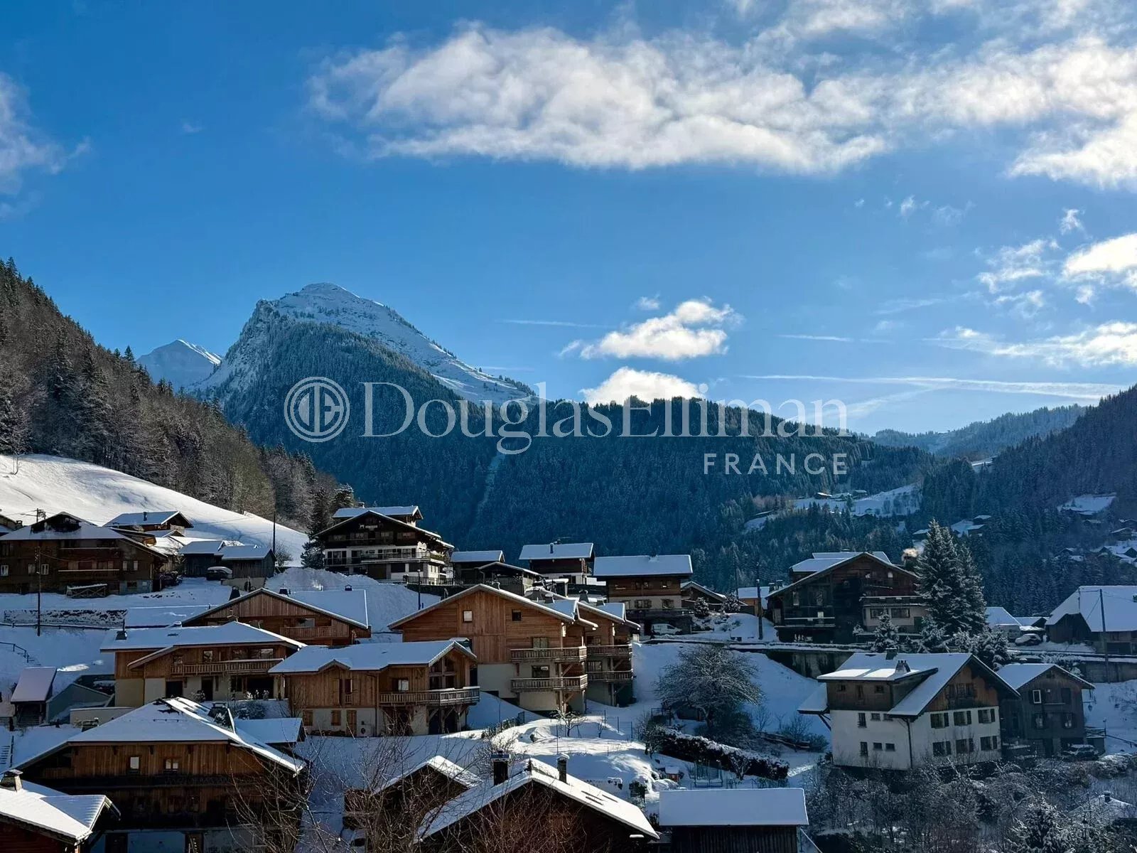 MORZINE – Chalet élégant de 5 chambres - Image nᵒ3