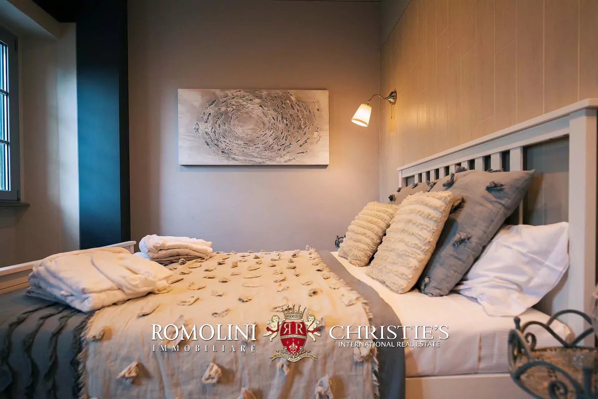 8 Bedroom Villa/Townhouse's Image 74