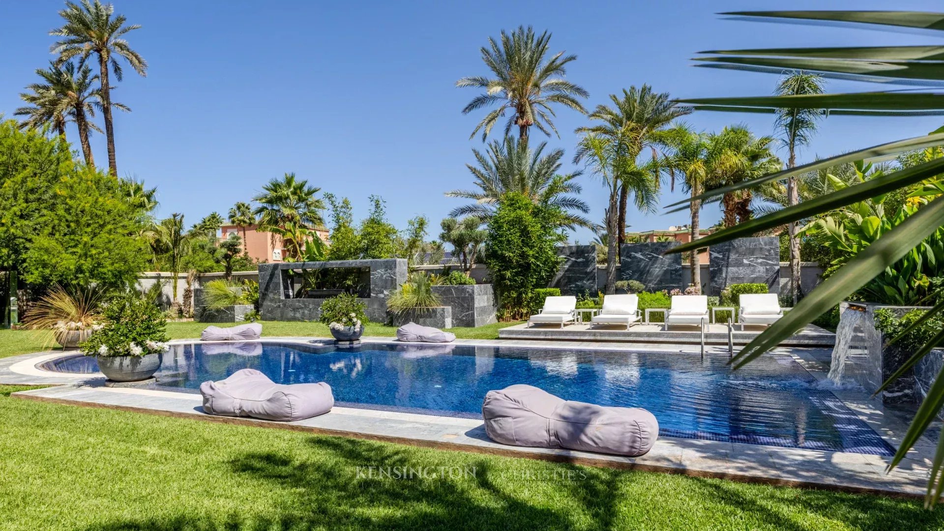 4 Bedroom Villa/Townhouse's Image 8