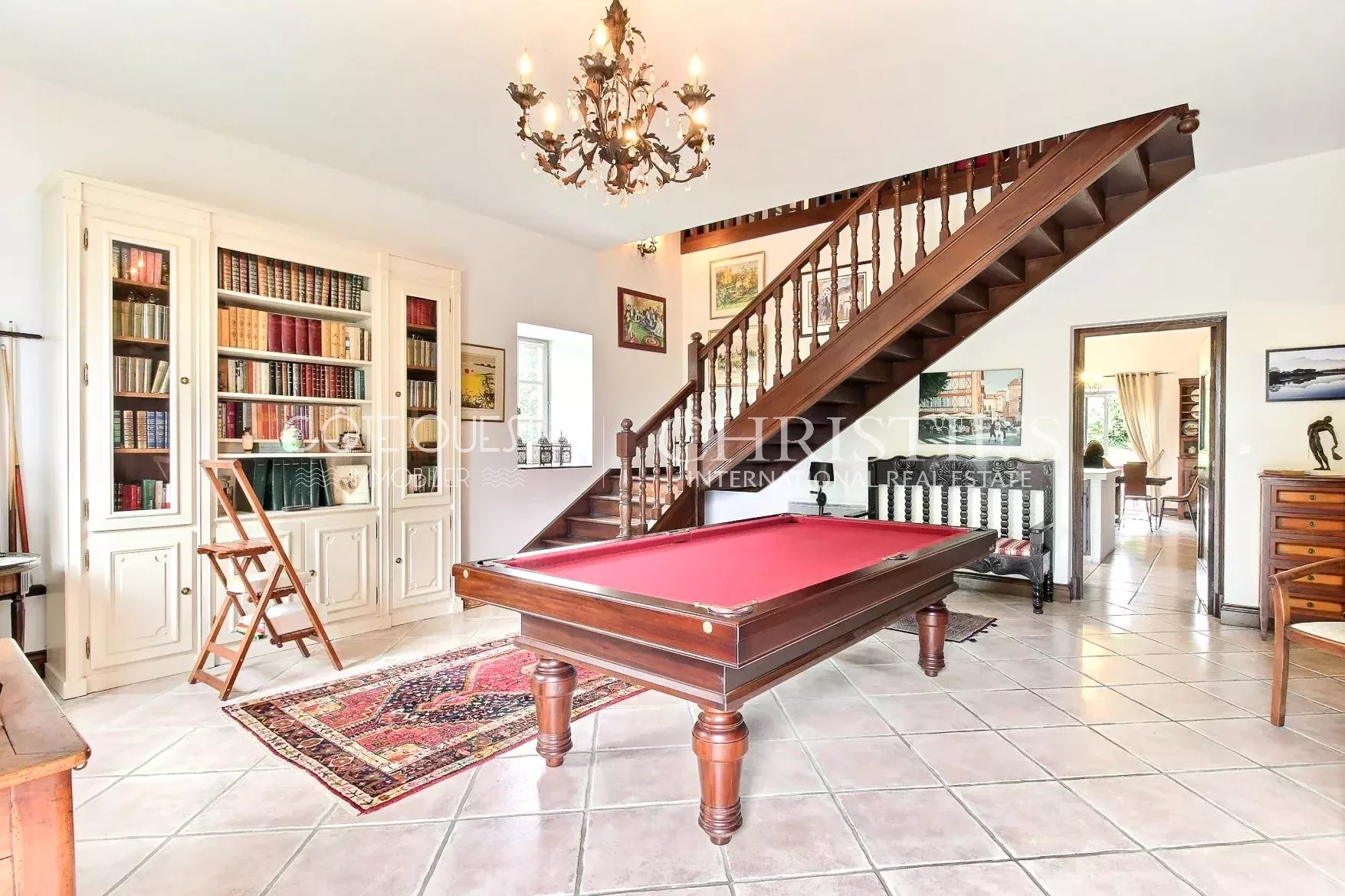 5 Bedroom Villa/Townhouse's Image 4