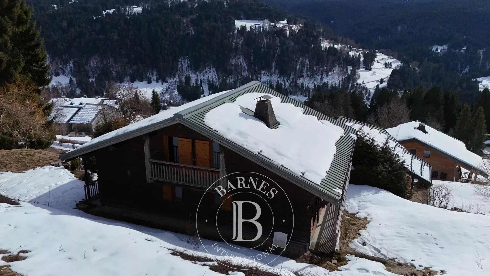 Photo of Les Gets - Chalet to renovate - 187 sqm - Beautiful view