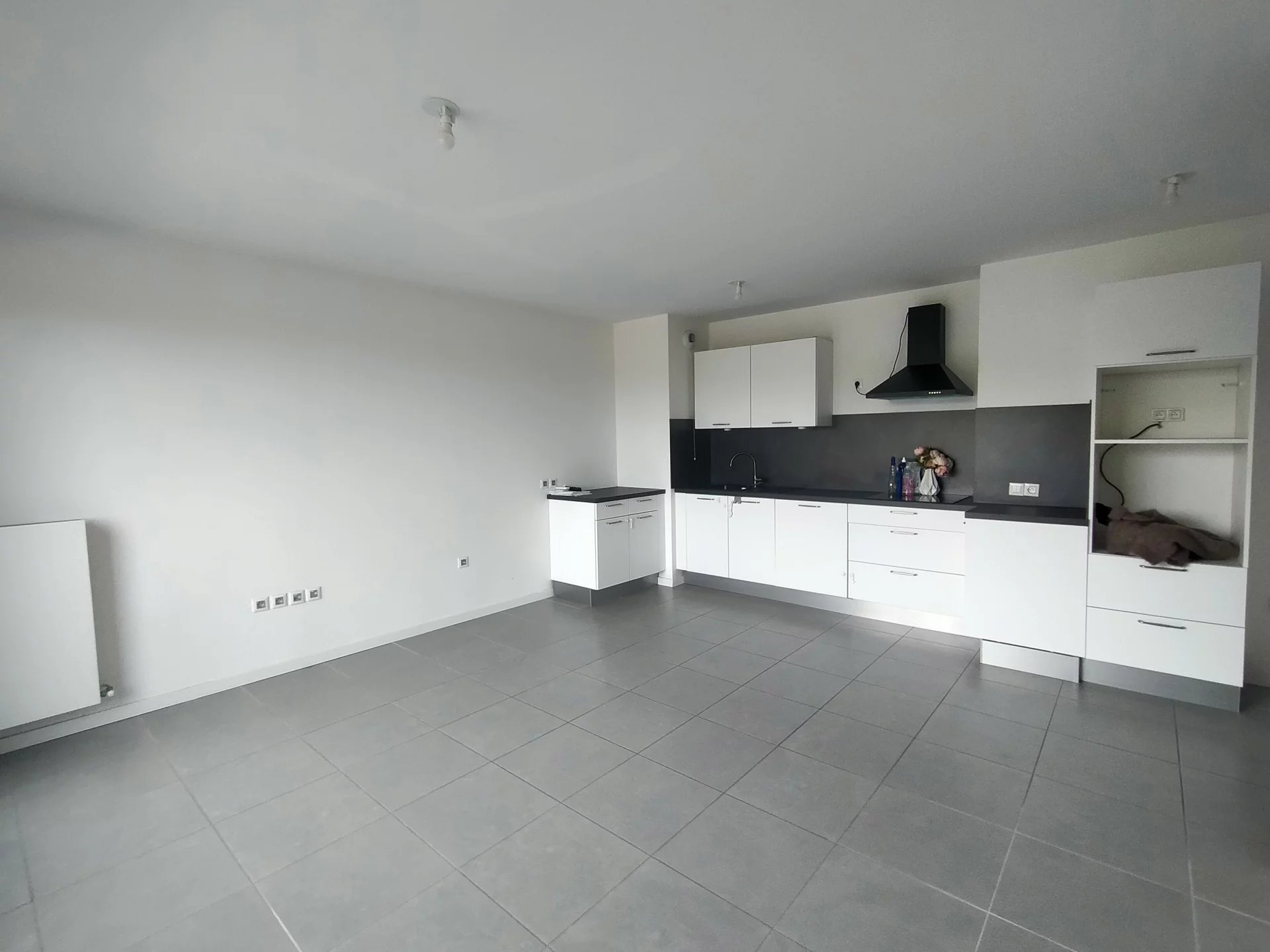85858898 Location Vénissieux