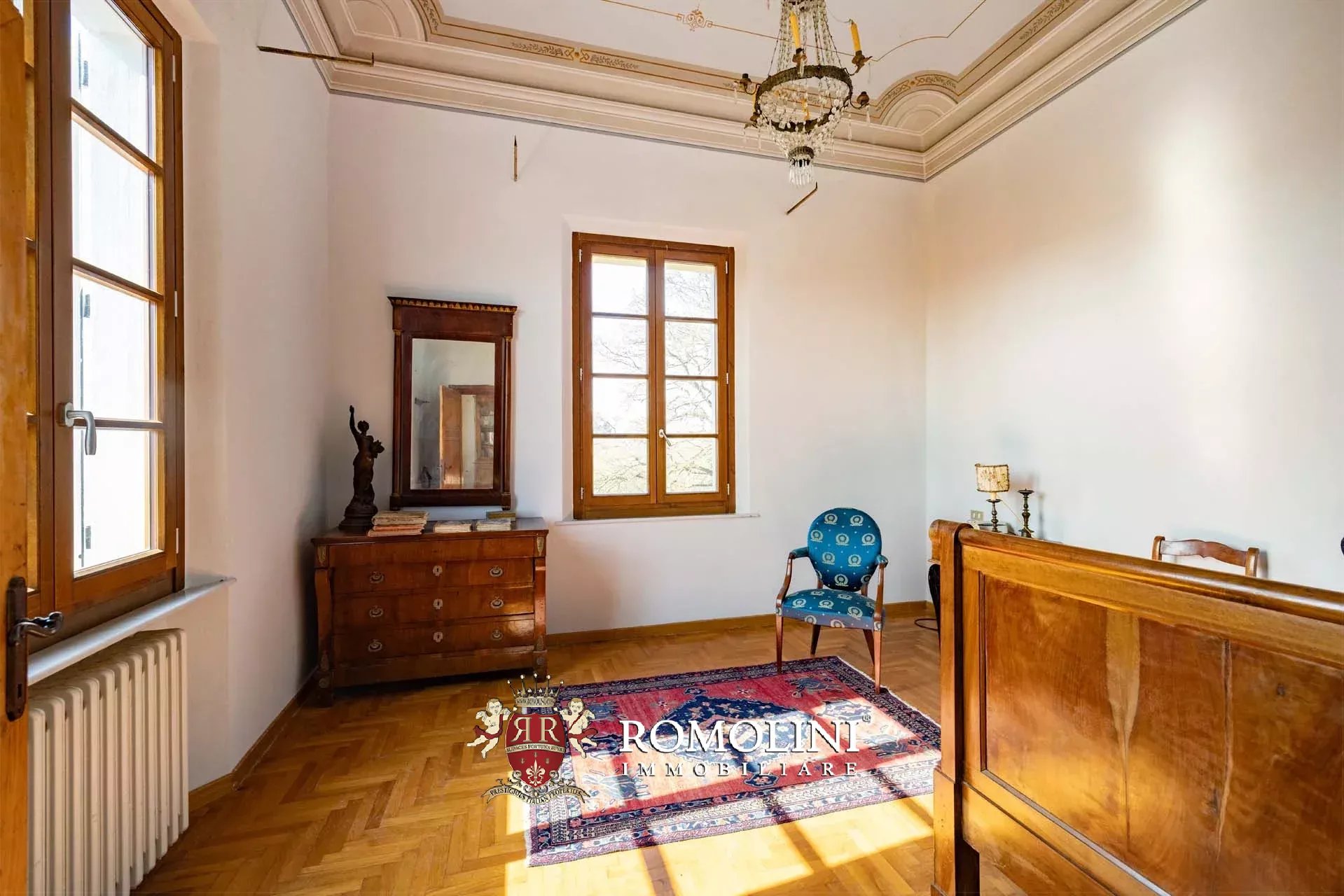 6 Bedroom Villa/Townhouse's Image 38