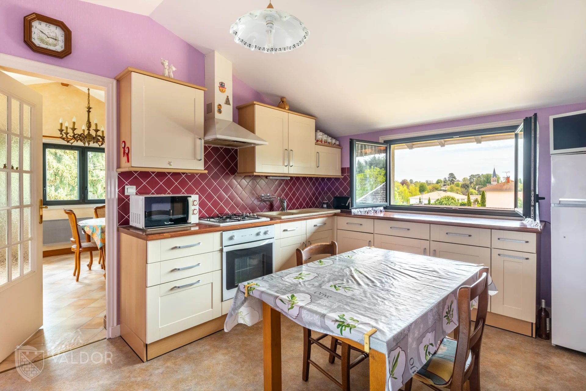 T3 BIS AVEC JARDIN PRIVATIF DE 190M2