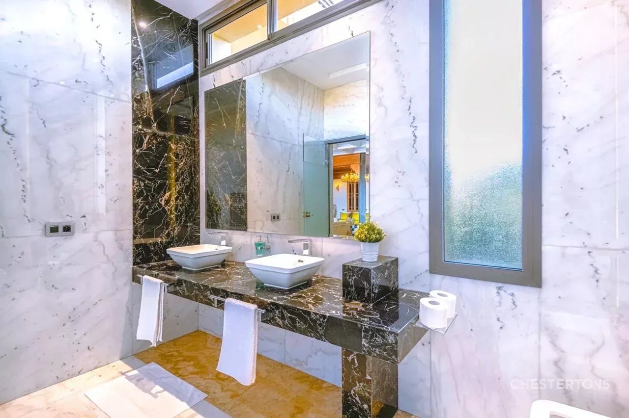 Image of Villa - 4 Bedrooms for Sale in Marrakech-Ménara-Marrakech-Morocco, Image 24