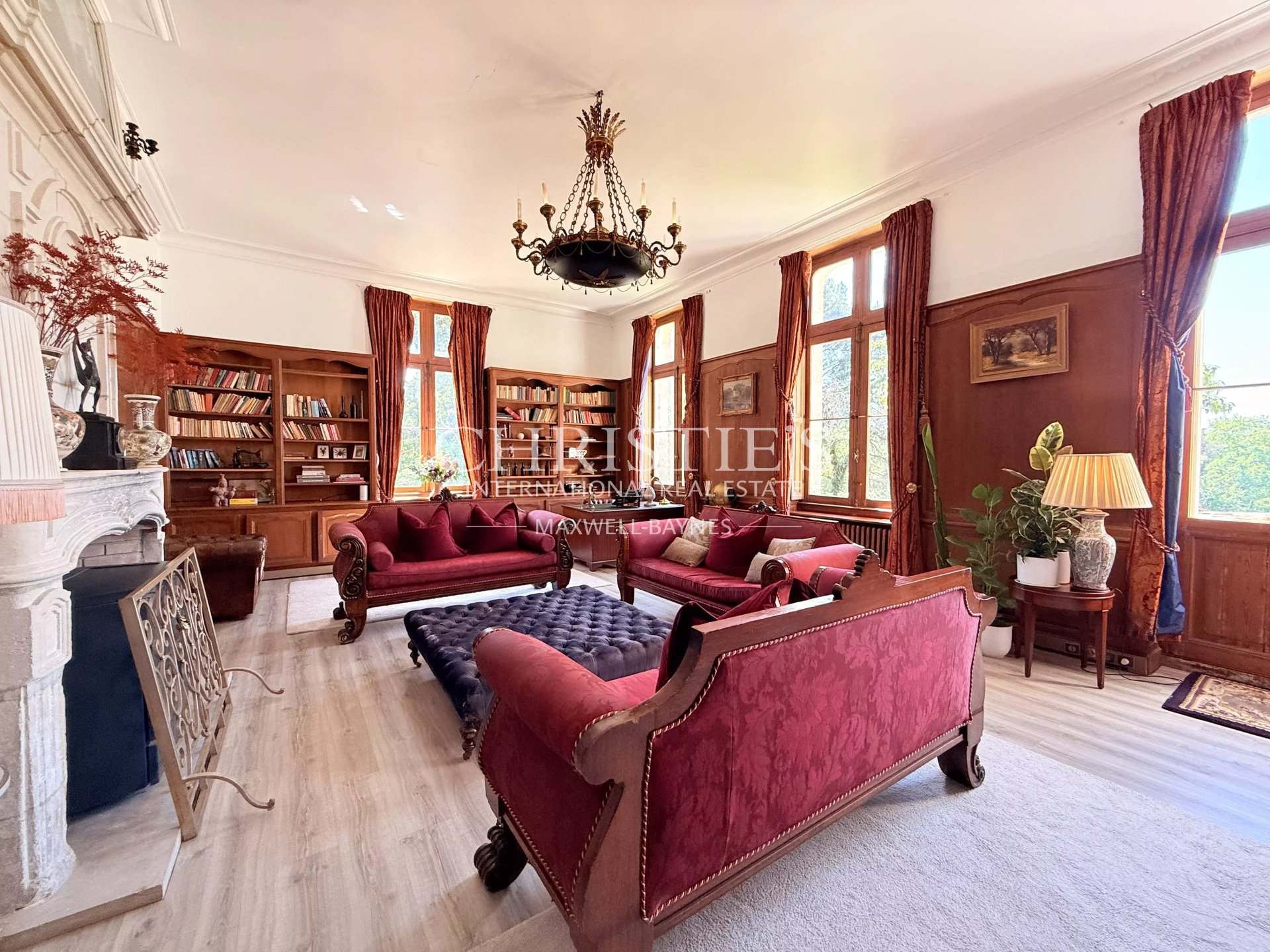 53 Bedroom Chateau's Image 5