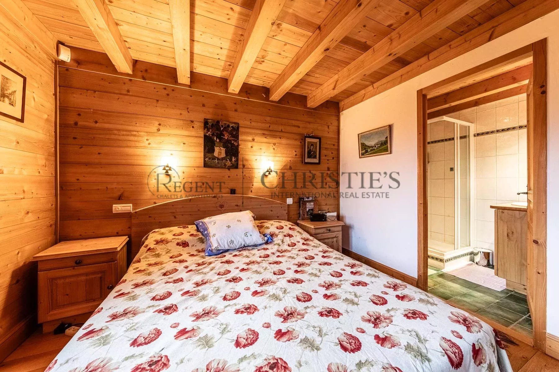 4 Bedroom Villa/Townhouse's Image 8