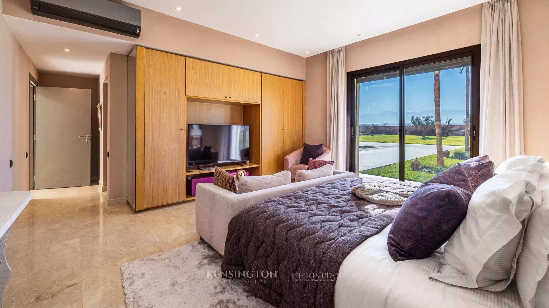 5 Bedroom Villa/Townhouse's Image 31