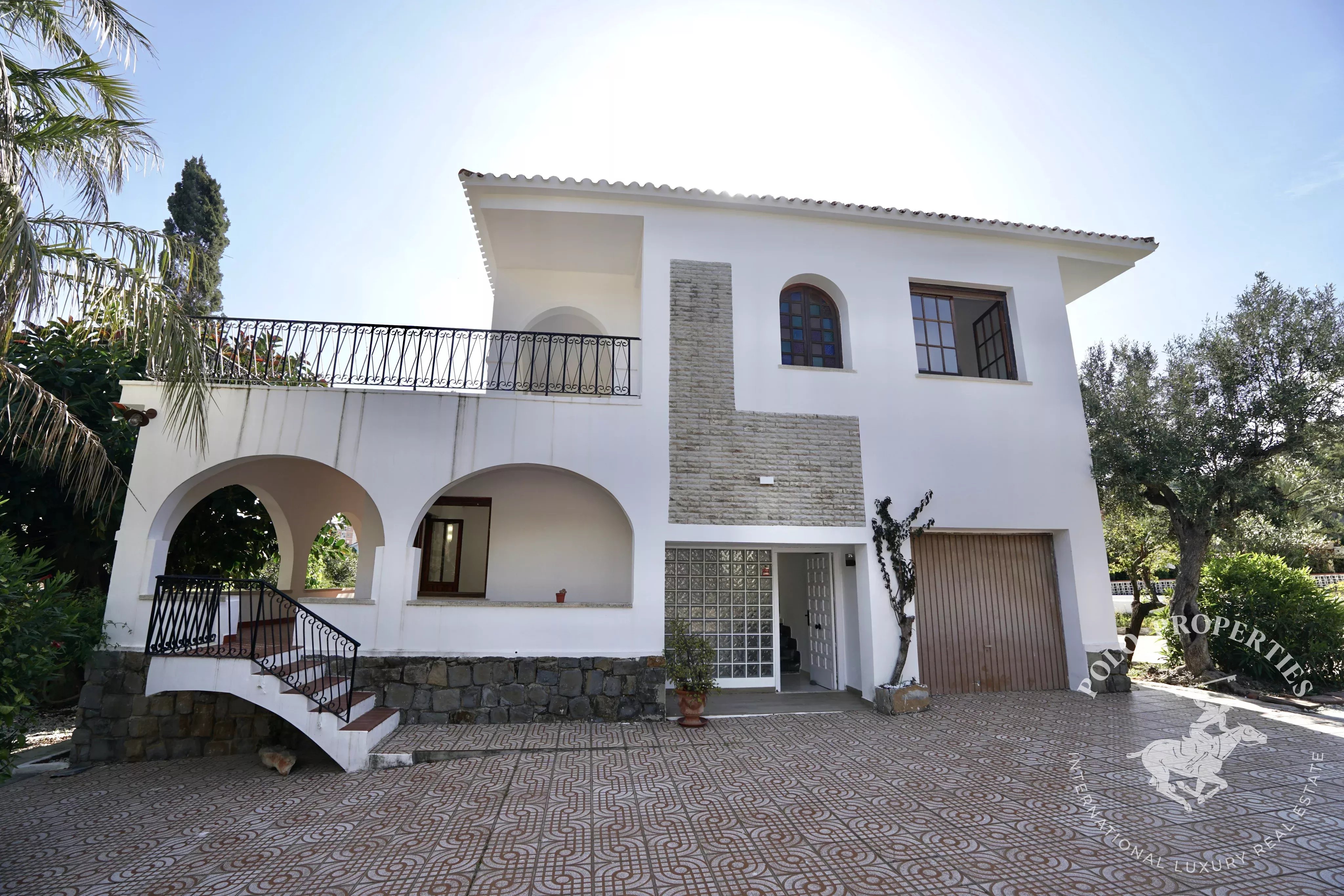 Villa mediterránea en Las Rotas