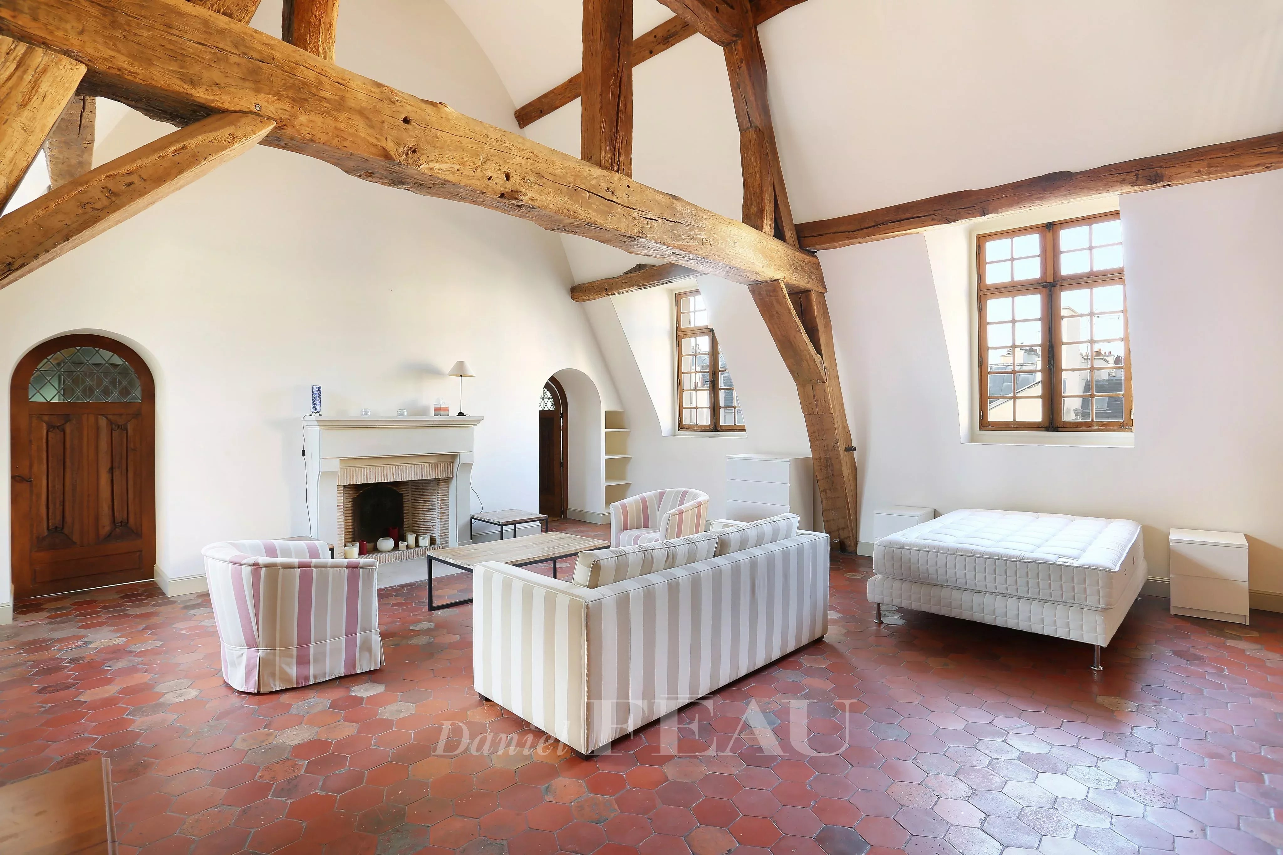 Paris IVe - Ile Saint-Louis, quai de Bourbon