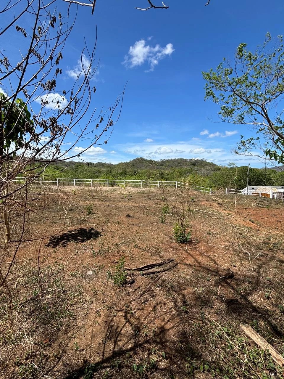 300 m² Lot with Water and Electricity Near Tamarindo