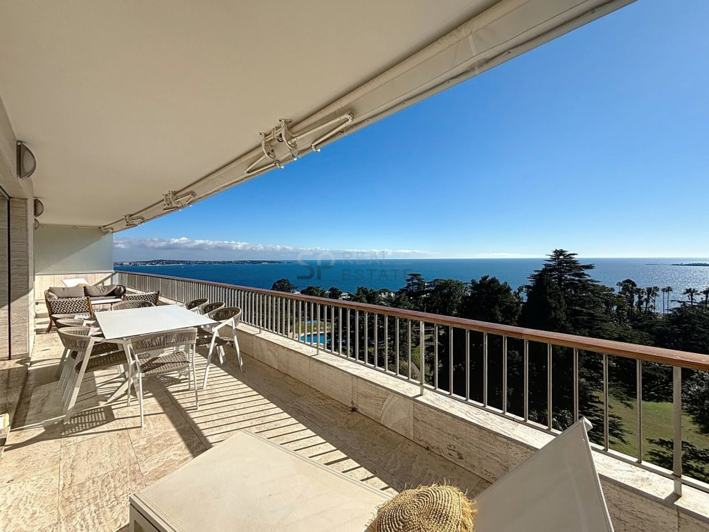 Apartment for sale in Cannes — Luxury Apartment Cannes Californie | Panoramic Sea View Family Estate