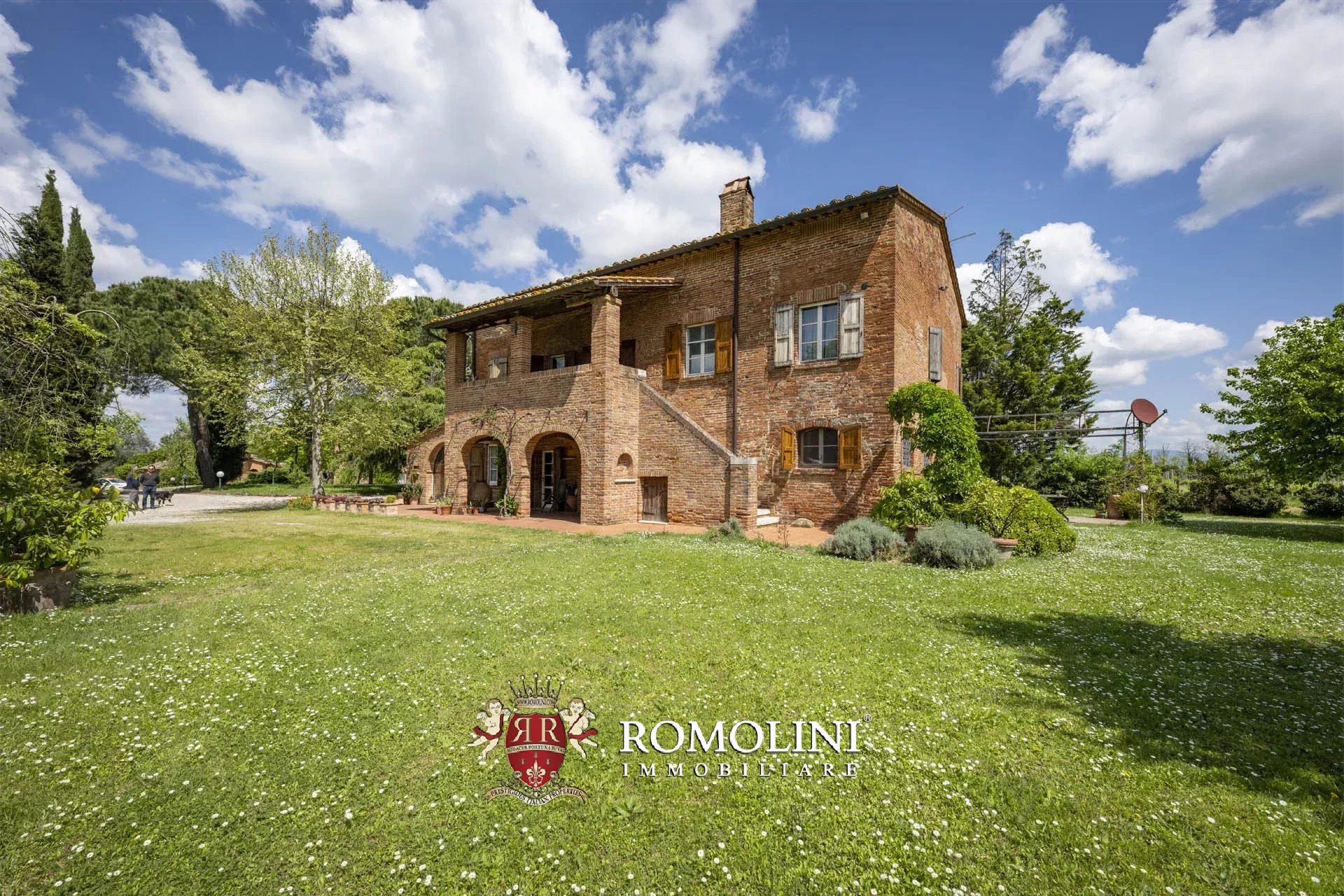 34 Bedroom Vineyard's Image 4