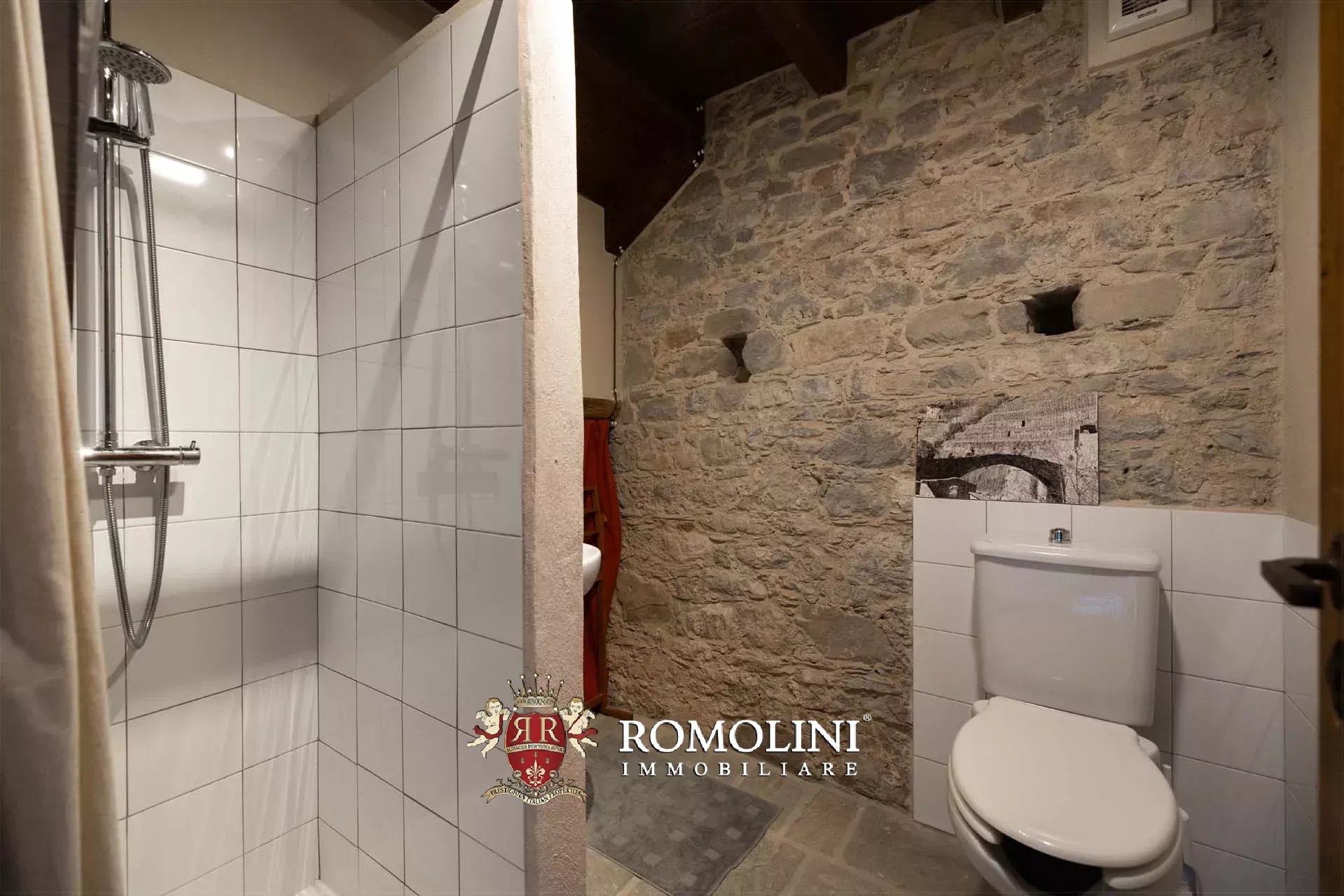 10 Bedroom Villa/Townhouse's Image 31