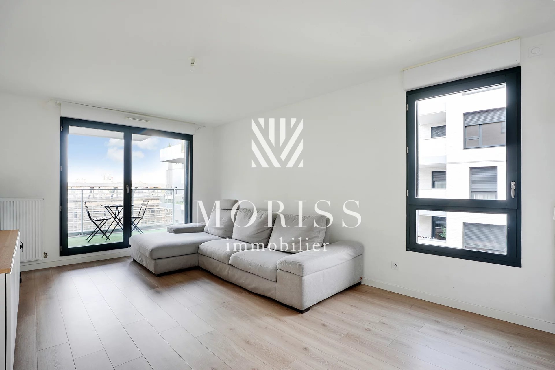 ASNIÈRES - Appartement 3 pièces de 62 M2 + 5 M2 de balcon - Image Array