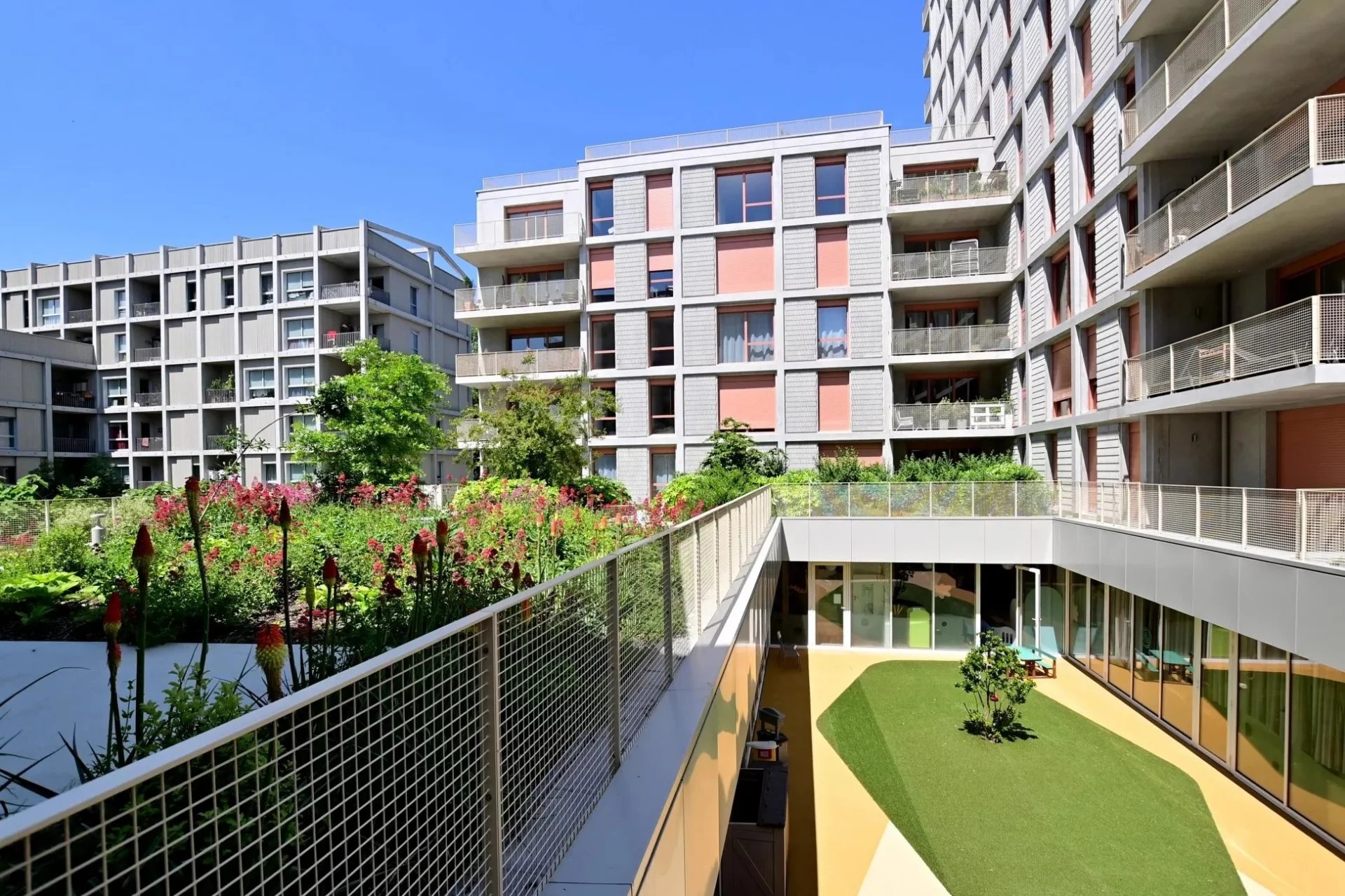 Agence immobilière de AXE AVENIR TRANSMISSION