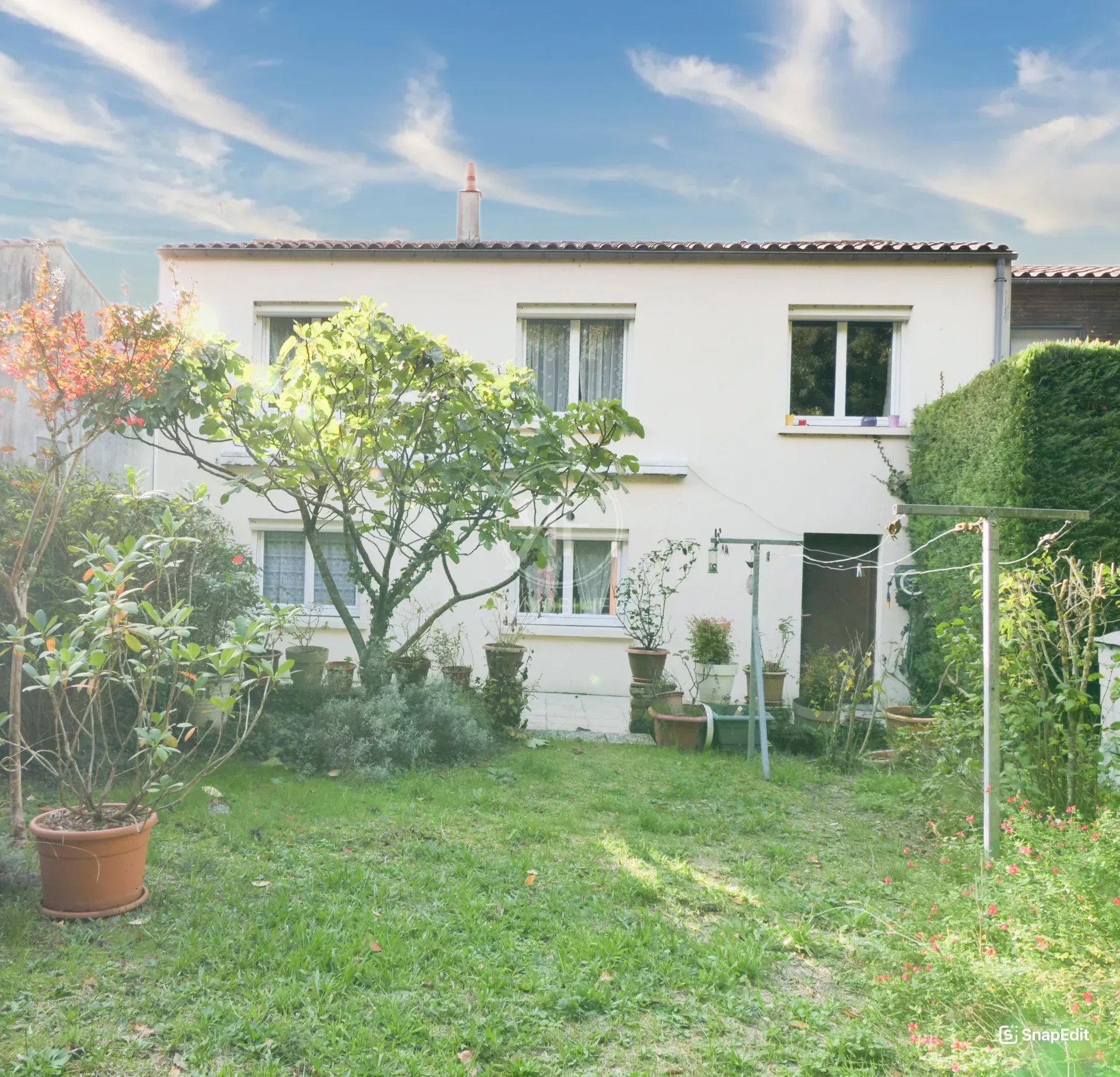 Maison à rafraîchir avec fort potentiel d'aménagement à Puilboreau