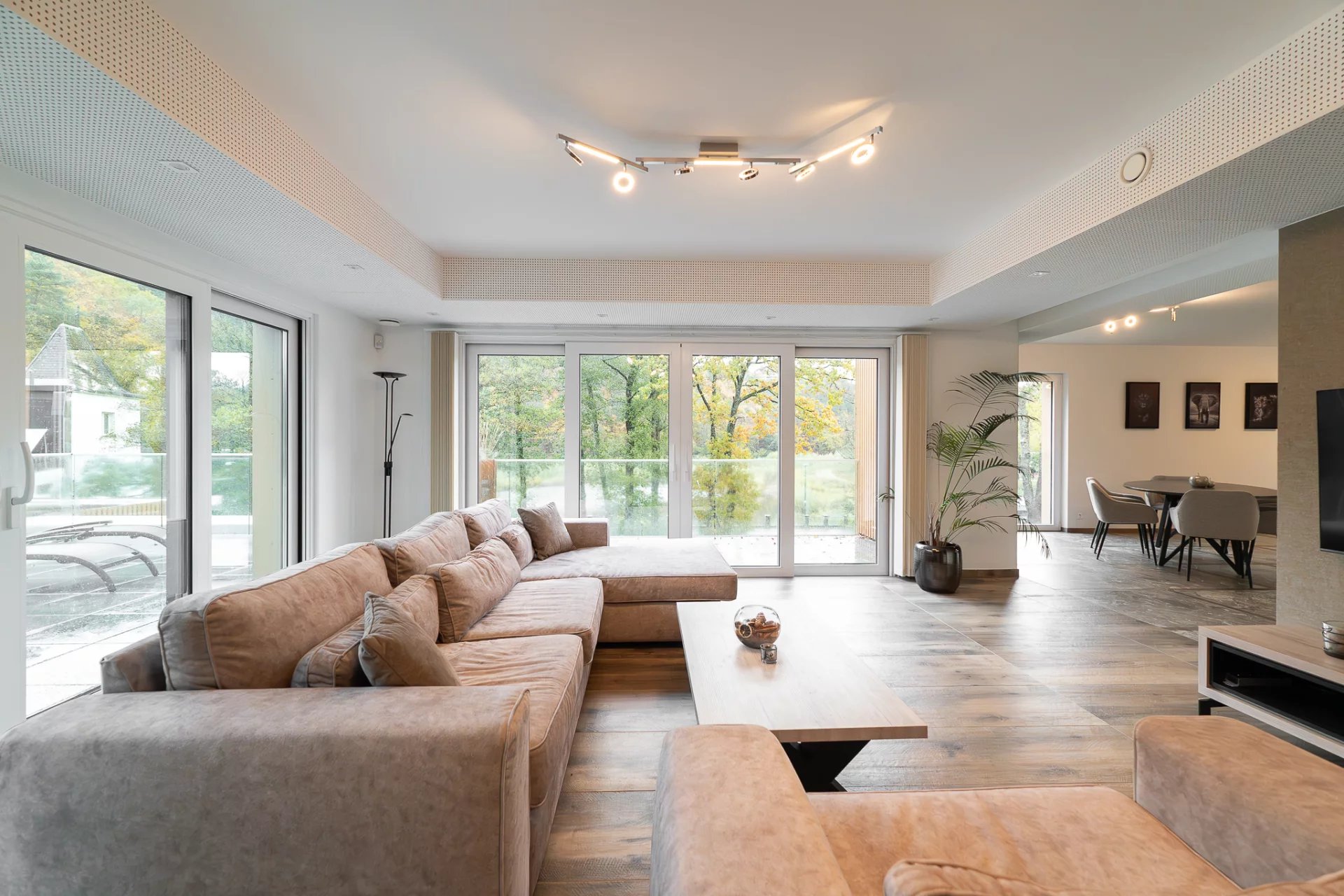 Lac de Warfa – Penthouse contemporain avec terrasses panoramiques