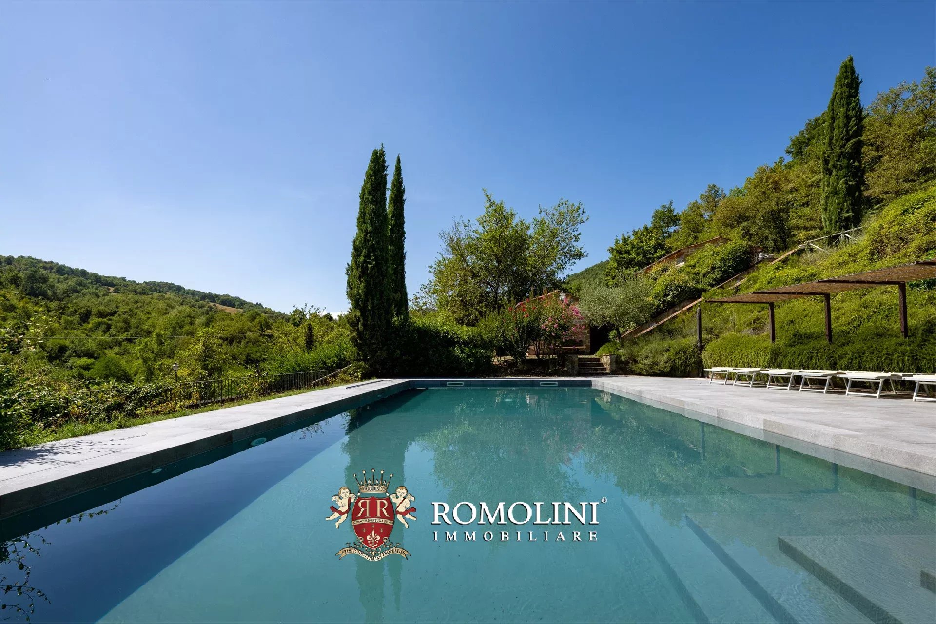 6 Bedroom Villa/Townhouse's Image 27