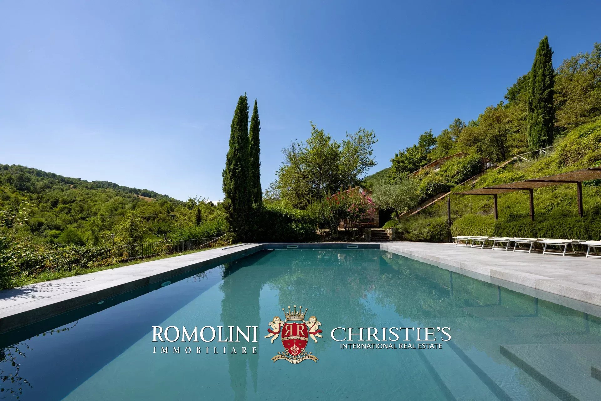 6 Bedroom Villa/Townhouse's Image 27