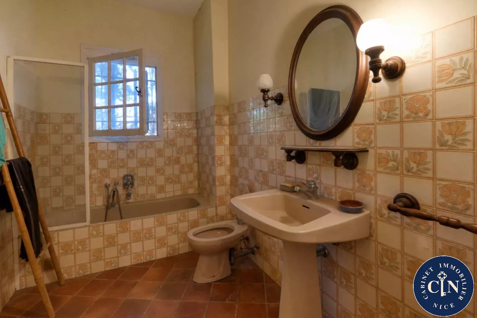 Drap - Maison 7 pièces de 246 m² à rénover. Terrain piscinable, sans vis-à-vis. — photo 13