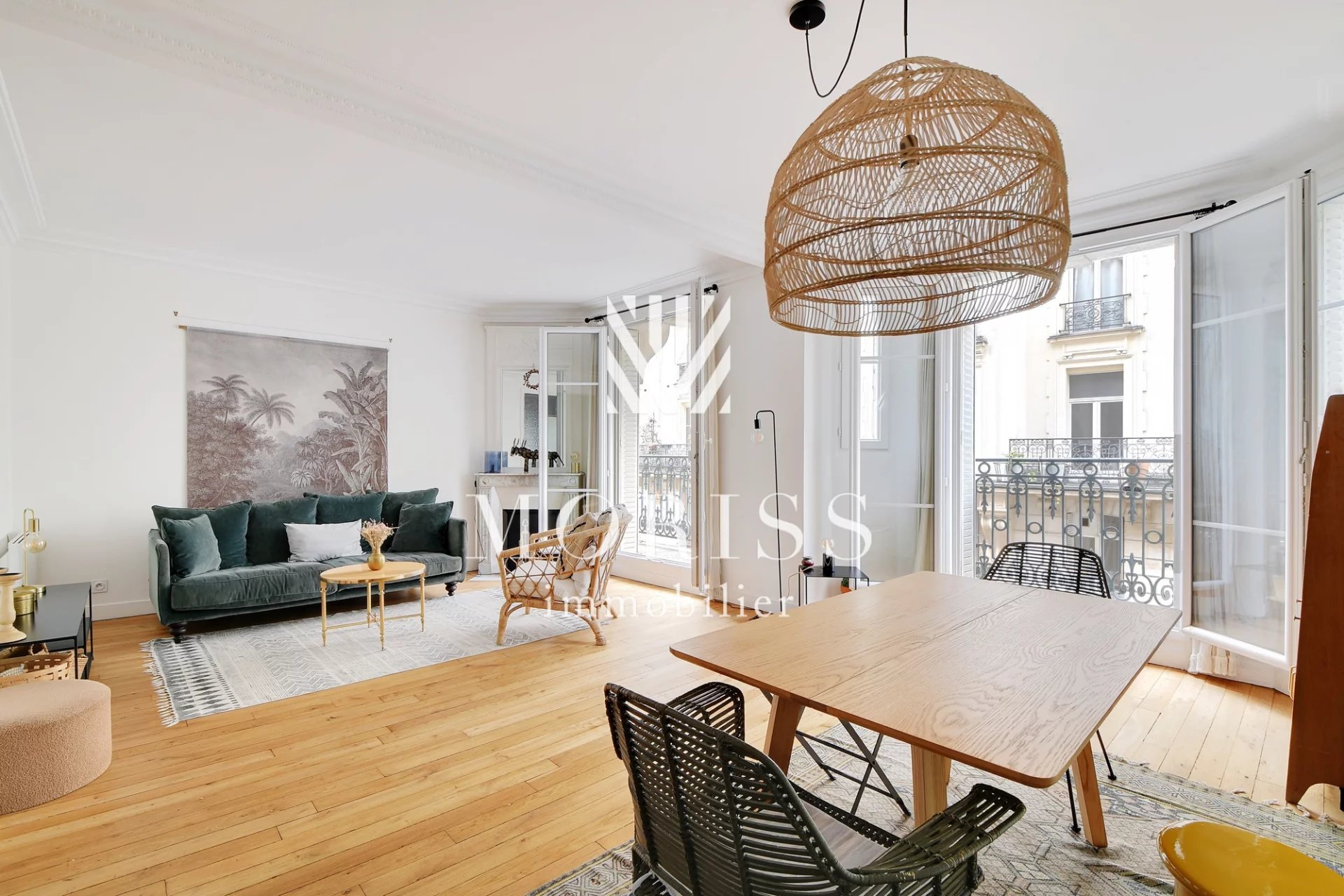 APPARTEMENT TROIS PIÈCES + BALCON VUE SACRÉ COEUR - MONTMARTRE - - Image Array