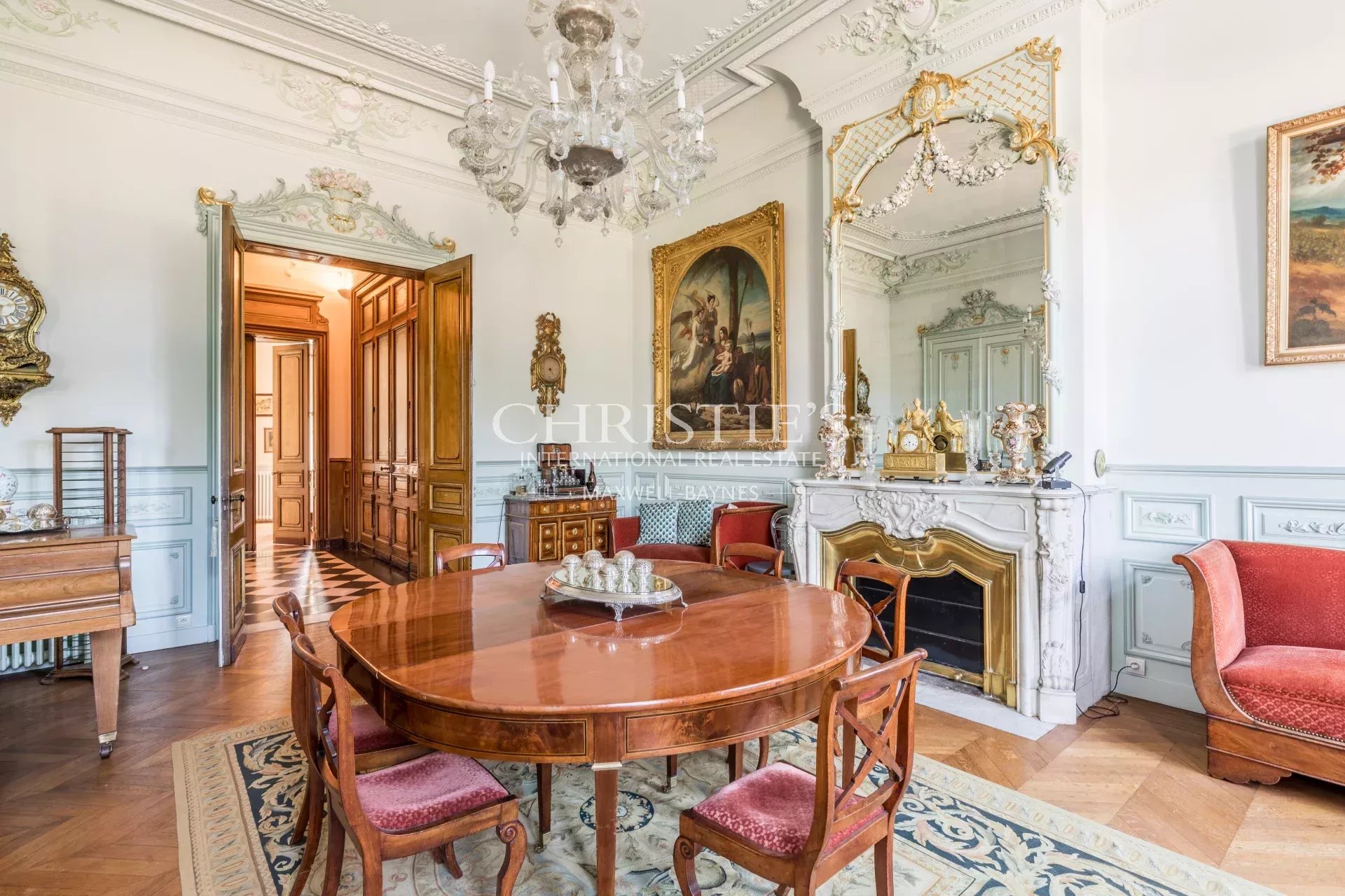 11 Bedroom Villa/Townhouse's Image 6