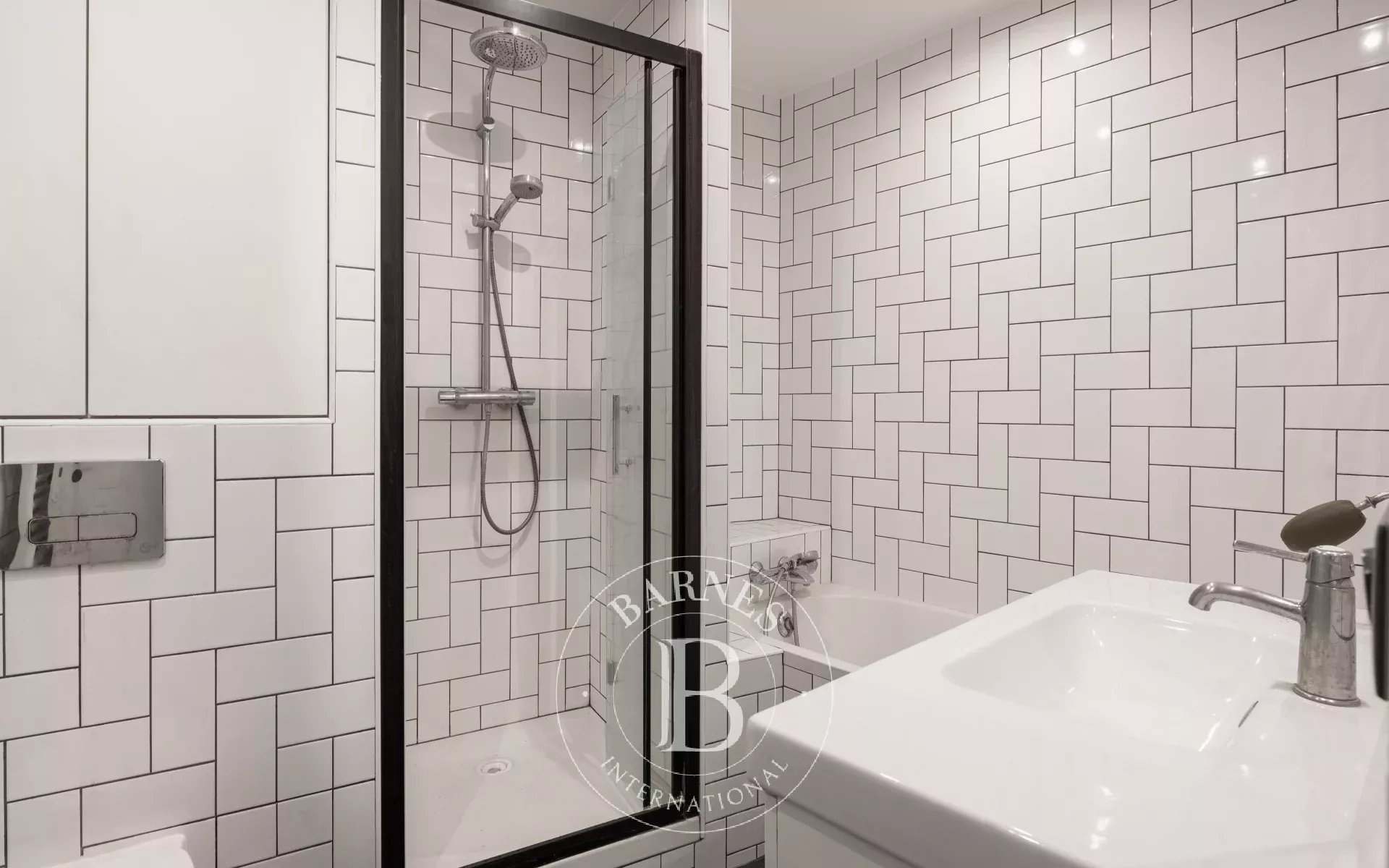 Daire Paris 18ème - picture 7