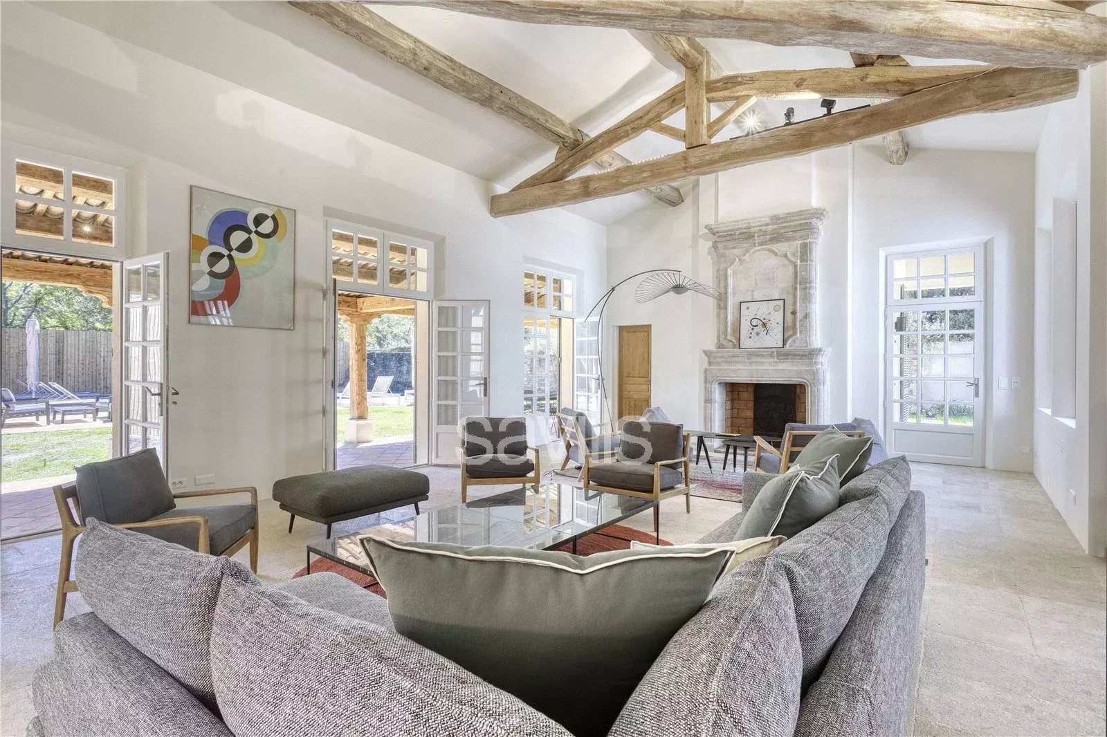 Provencal property in the heart of two hectares of preserved garrigue close to Pampelonne beaches