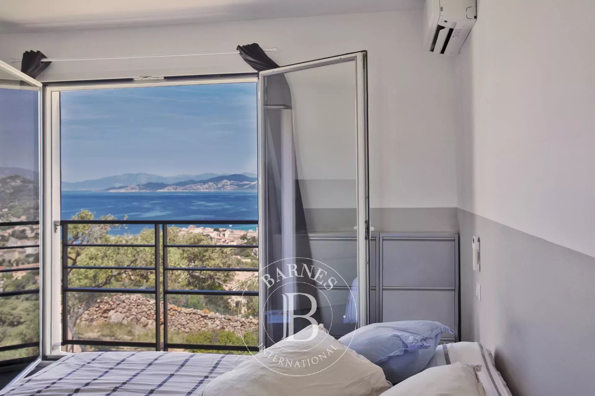 L'Ile Rousse, contemporary villa 5 bedrooms, panoramic sea and mountains views - picture 6