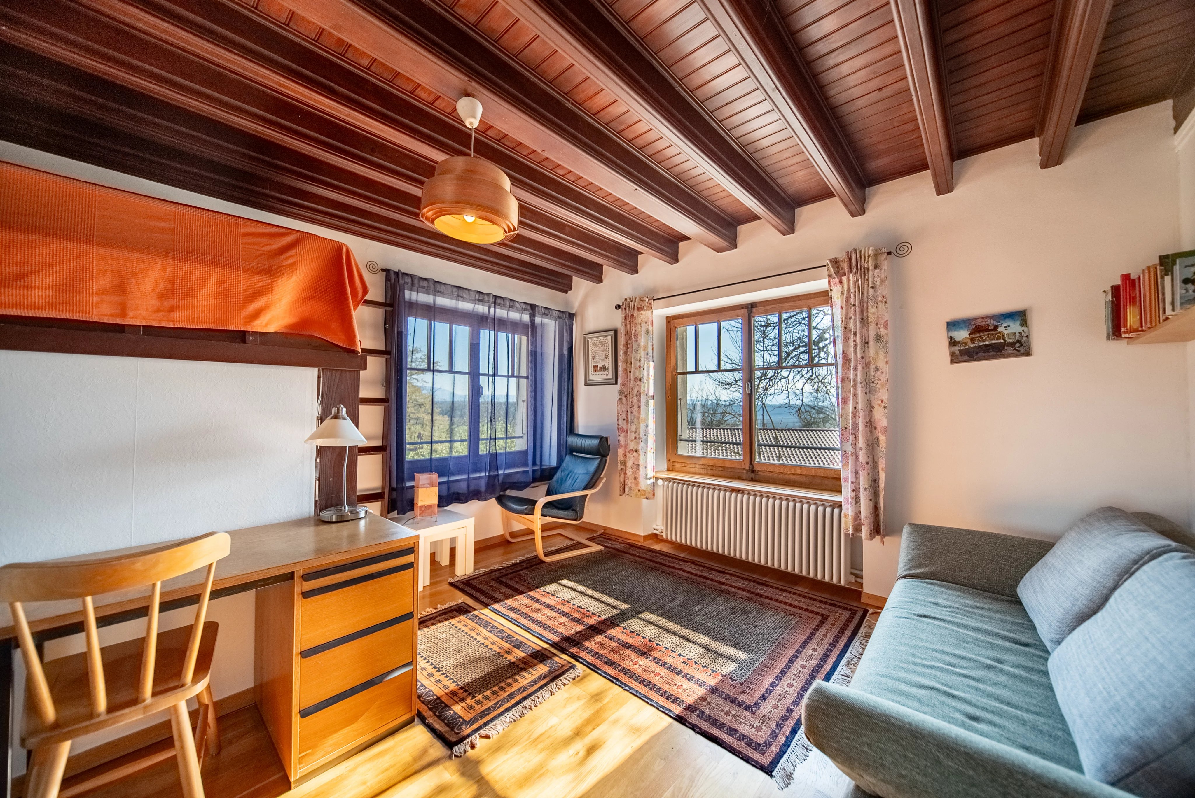 Peney-Dessus Spacieux duplex 7 pièces avec jardin