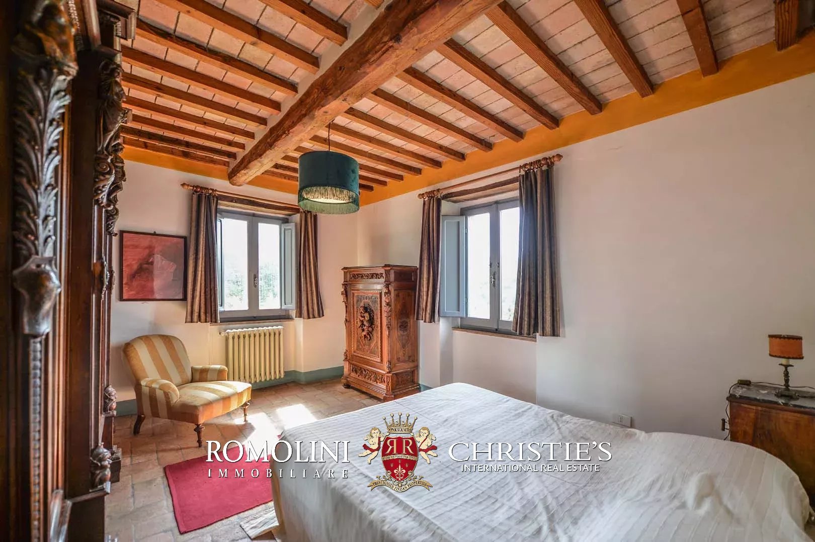 6 Bedroom Villa/Townhouse's Image 28