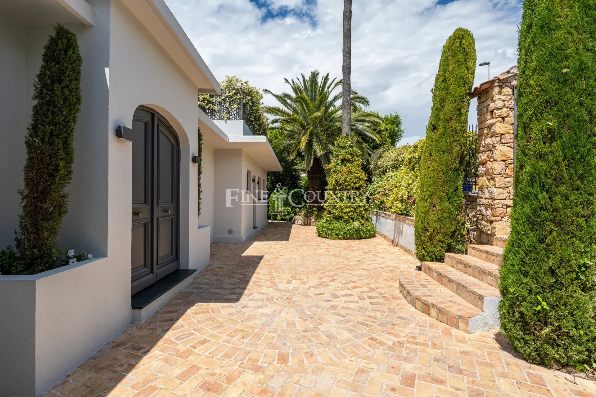 Photo of Villa for sale Cannes with sea view