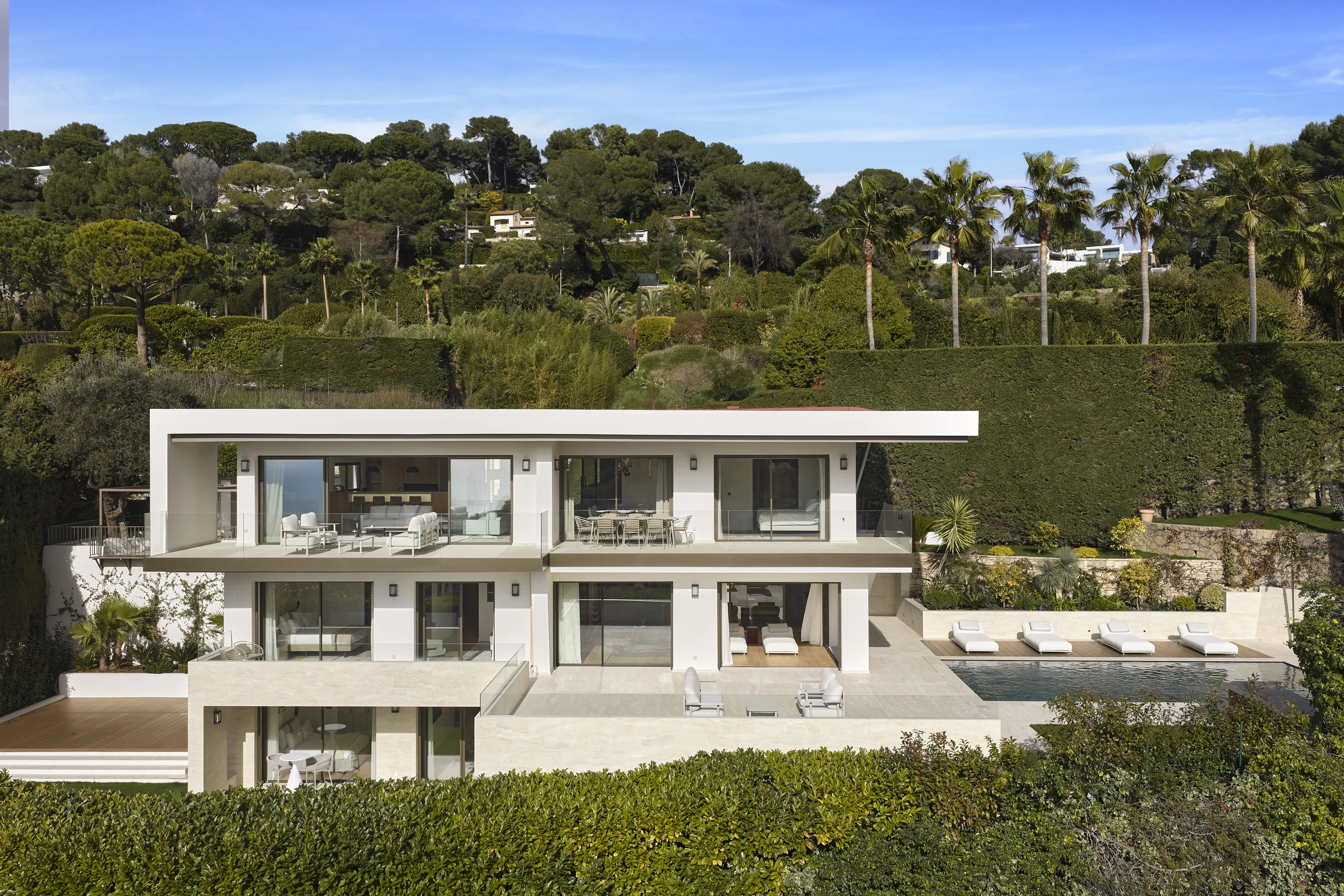  Image of Villa - 5 Bedrooms - 5 Bathrooms for Sale in Alpes-Maritimes-Cannes-France, Image 15
