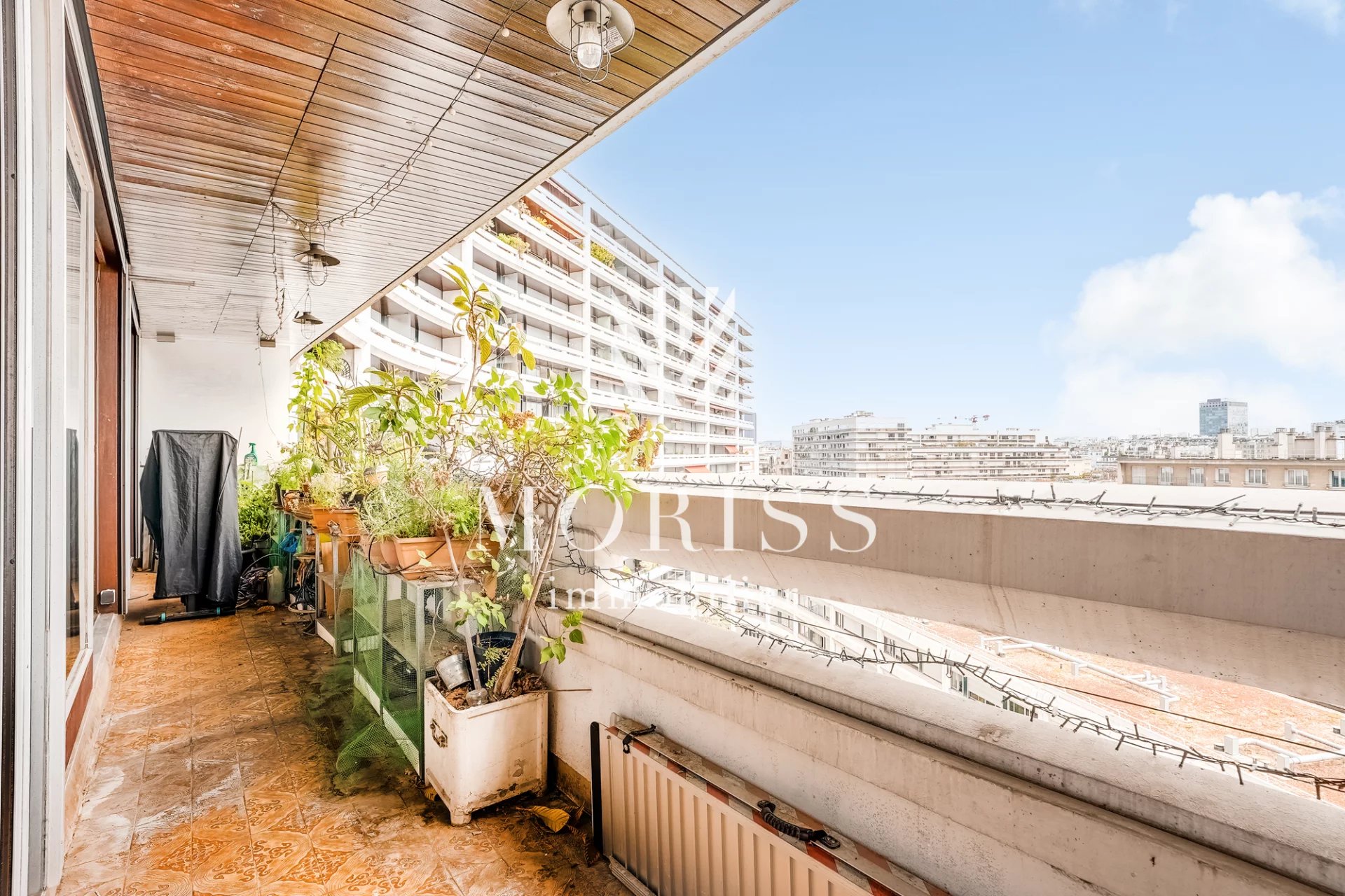 Paris 15e – Lourmel – Appartement 5 pièces de 106 m² avec terras - Image Array