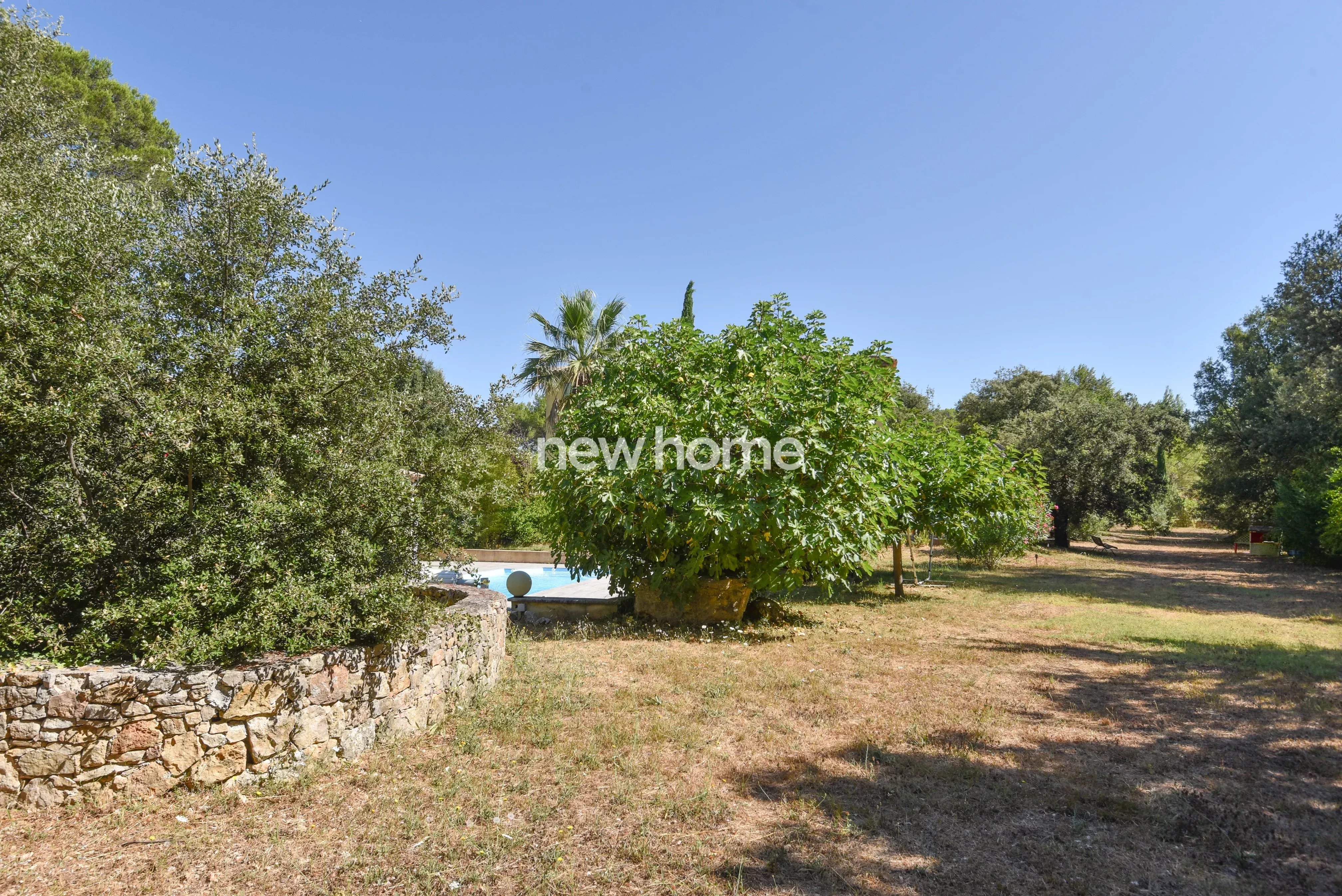 Magnifique bastide de charme avec une belle dependance au calme