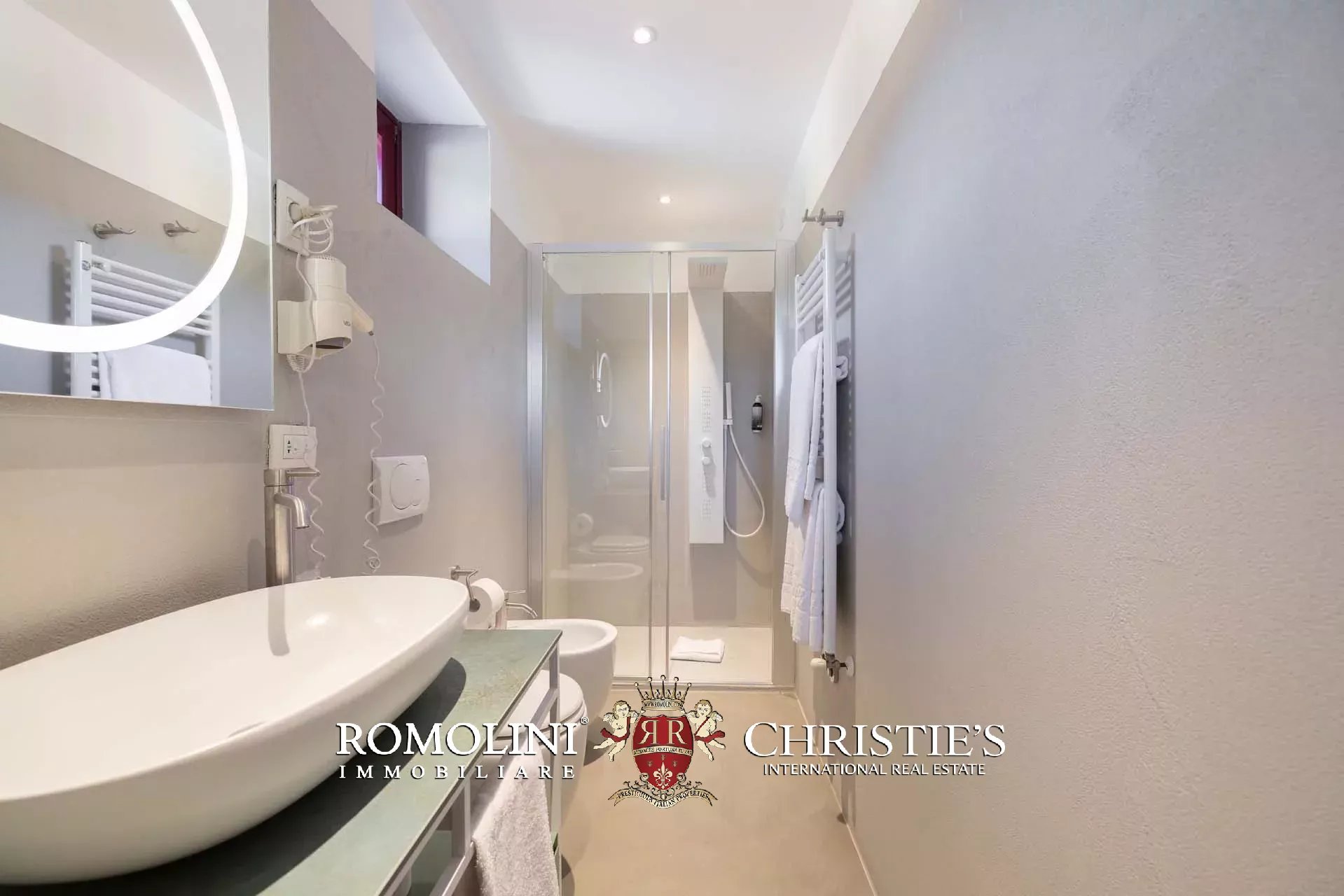 63 Bedroom Villa/Townhouse's Image 57